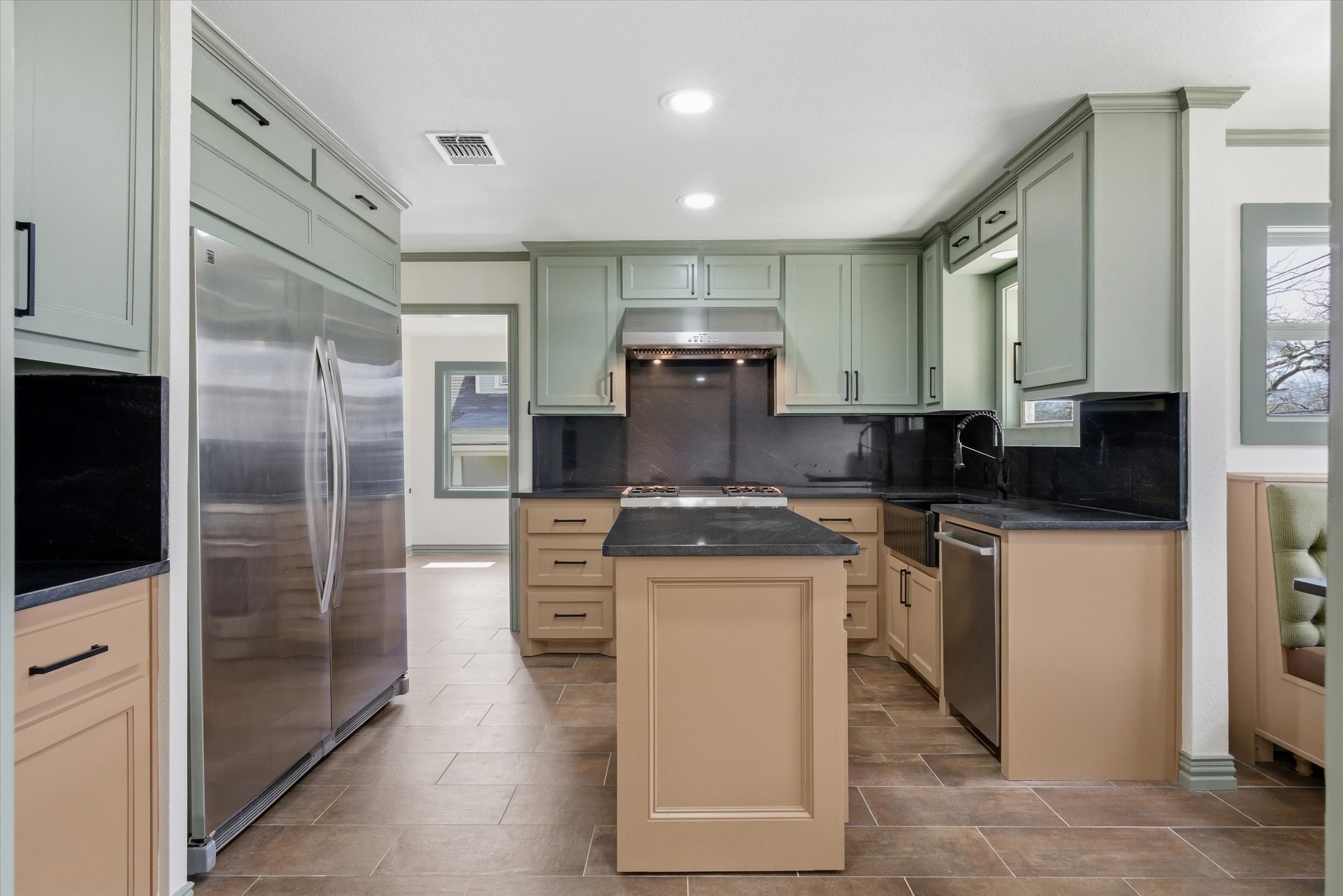 804 S Buffalo St Street