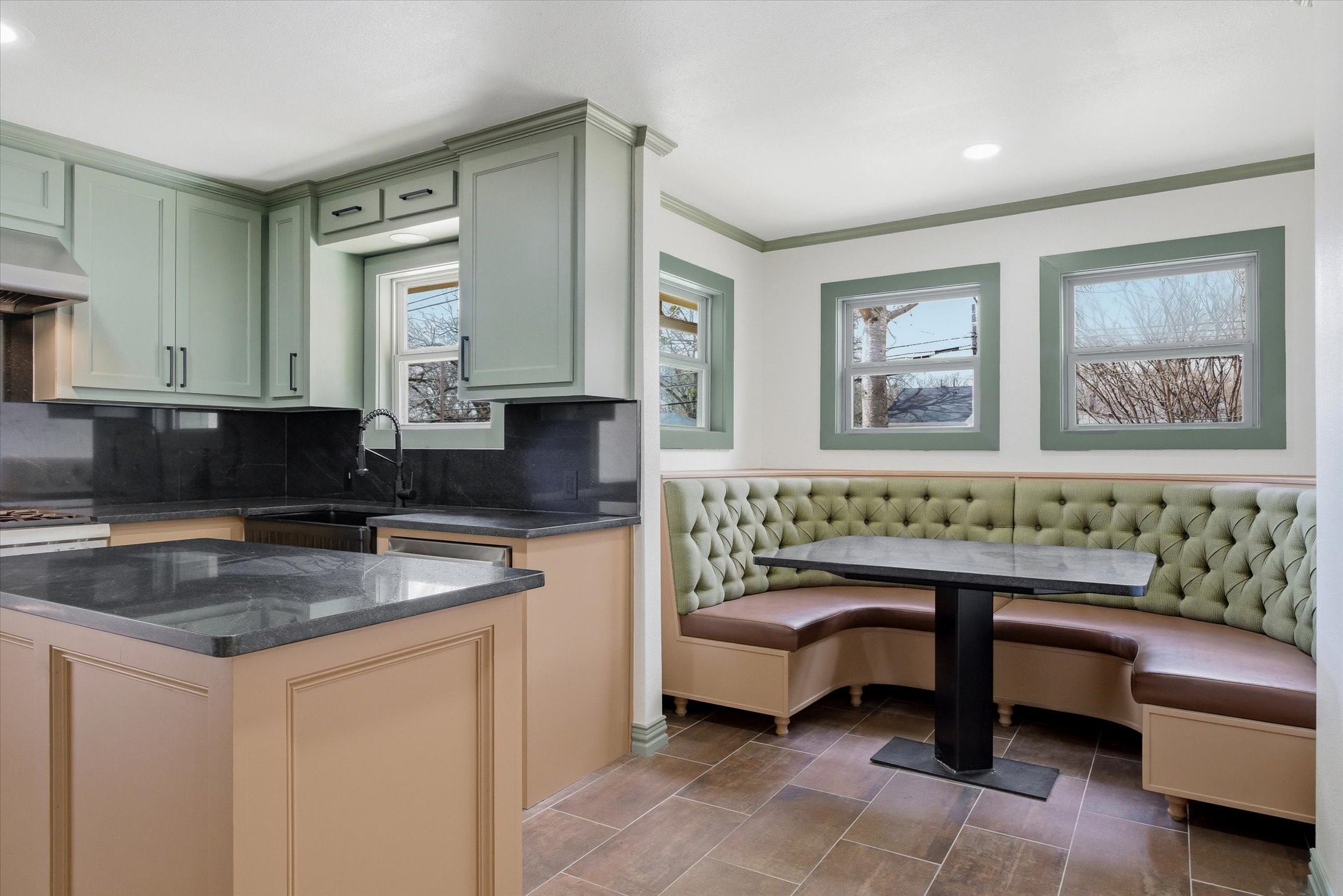 804 S Buffalo St Street