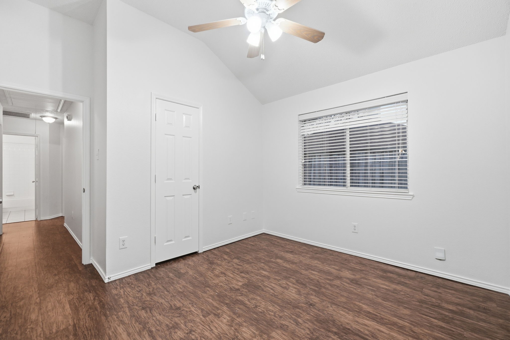 2525 Crooked Creek