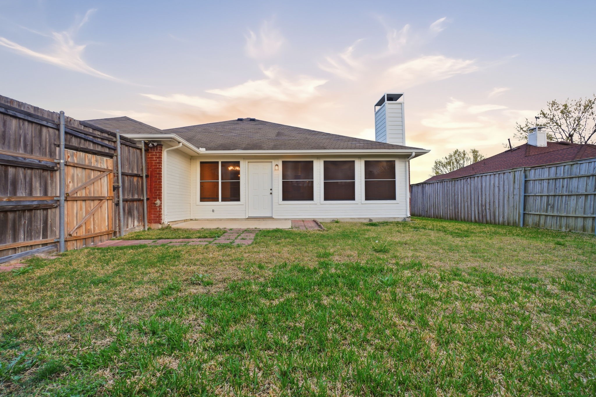 2525 Crooked Creek