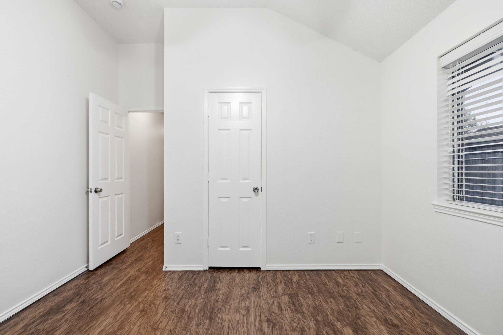 2525 Crooked Creek