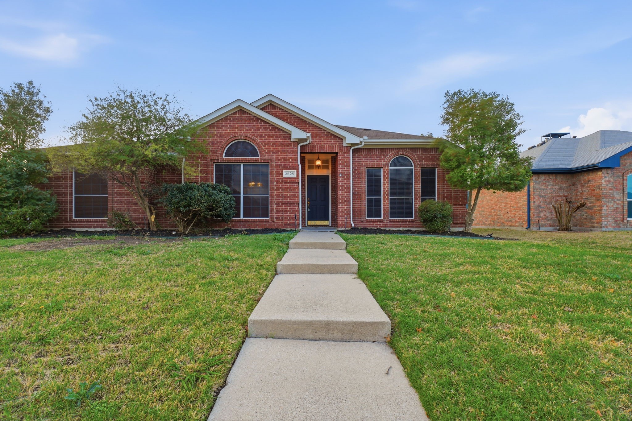 2525 Crooked Creek