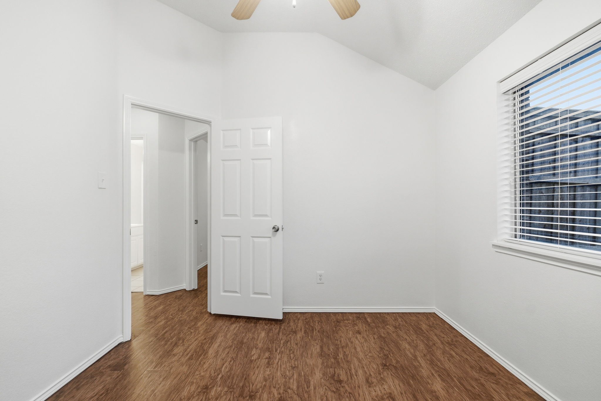 2525 Crooked Creek
