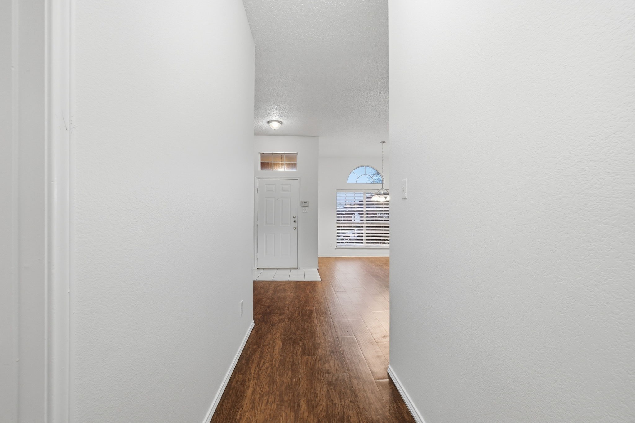 2525 Crooked Creek