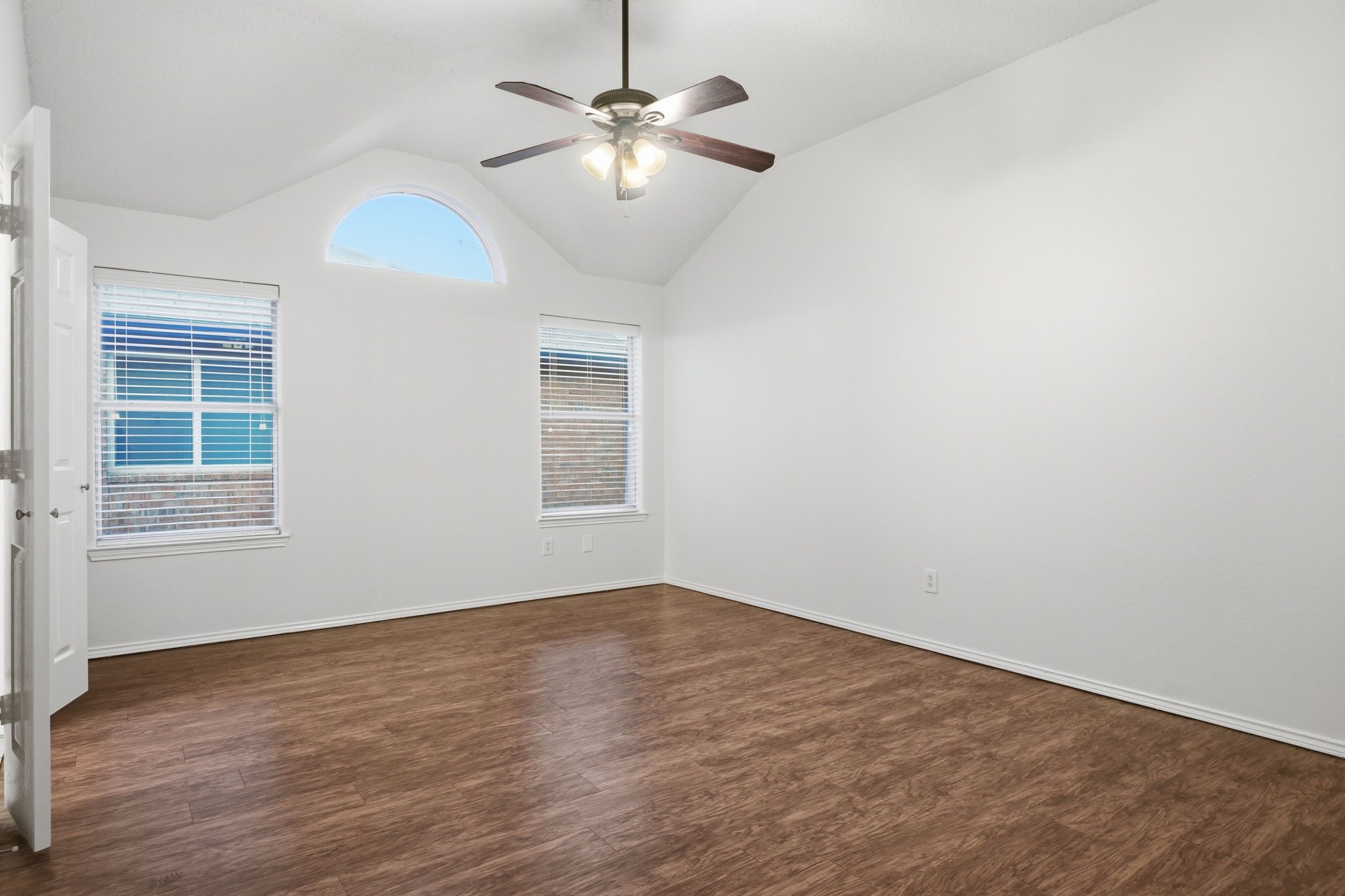 2525 Crooked Creek