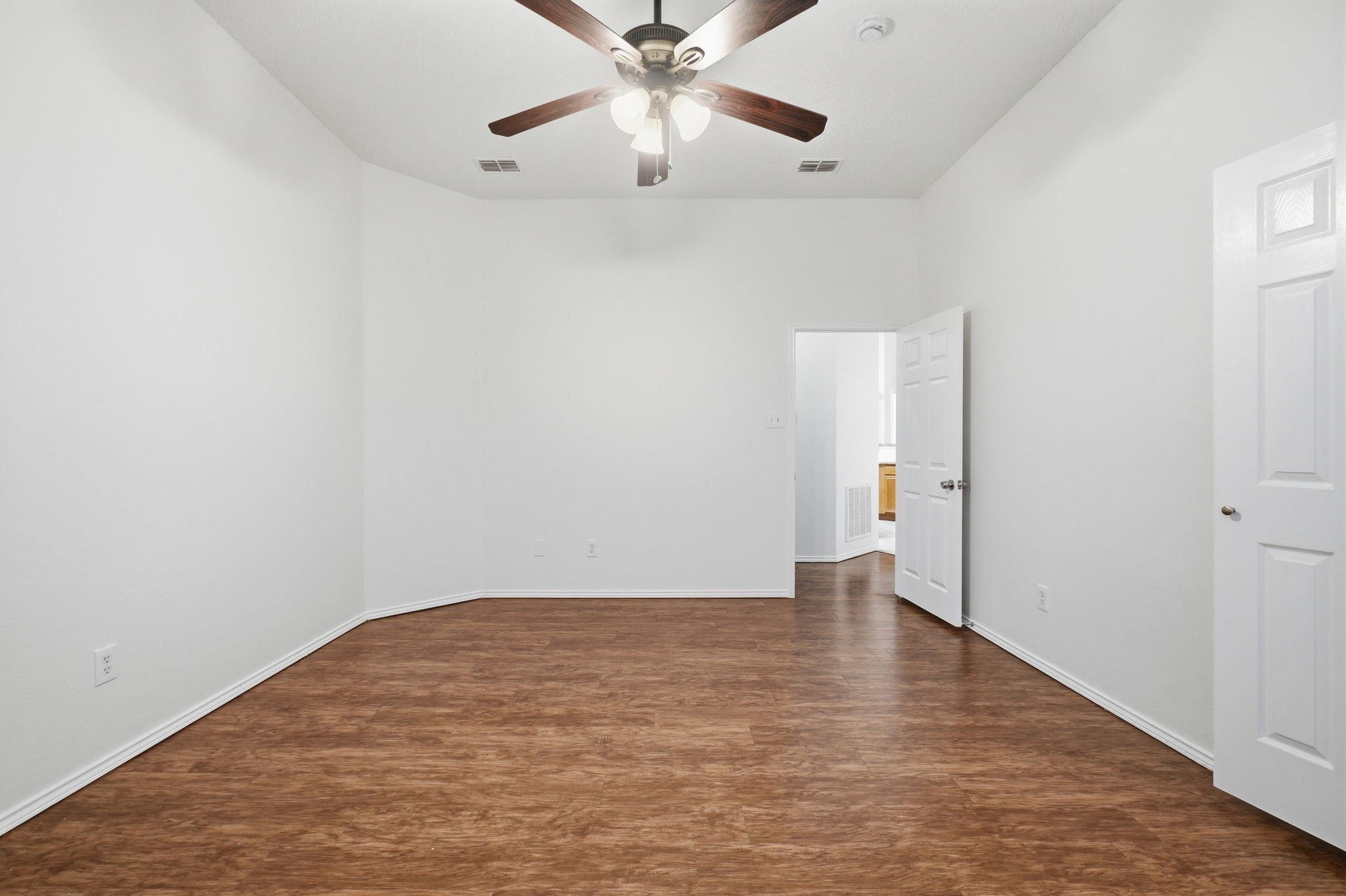 2525 Crooked Creek