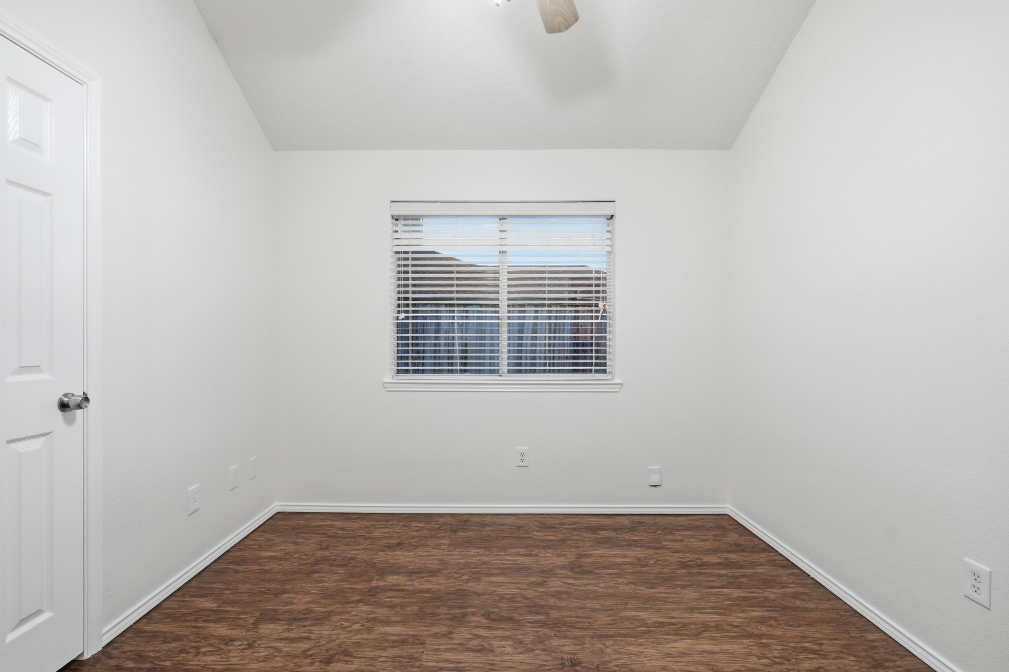 2525 Crooked Creek