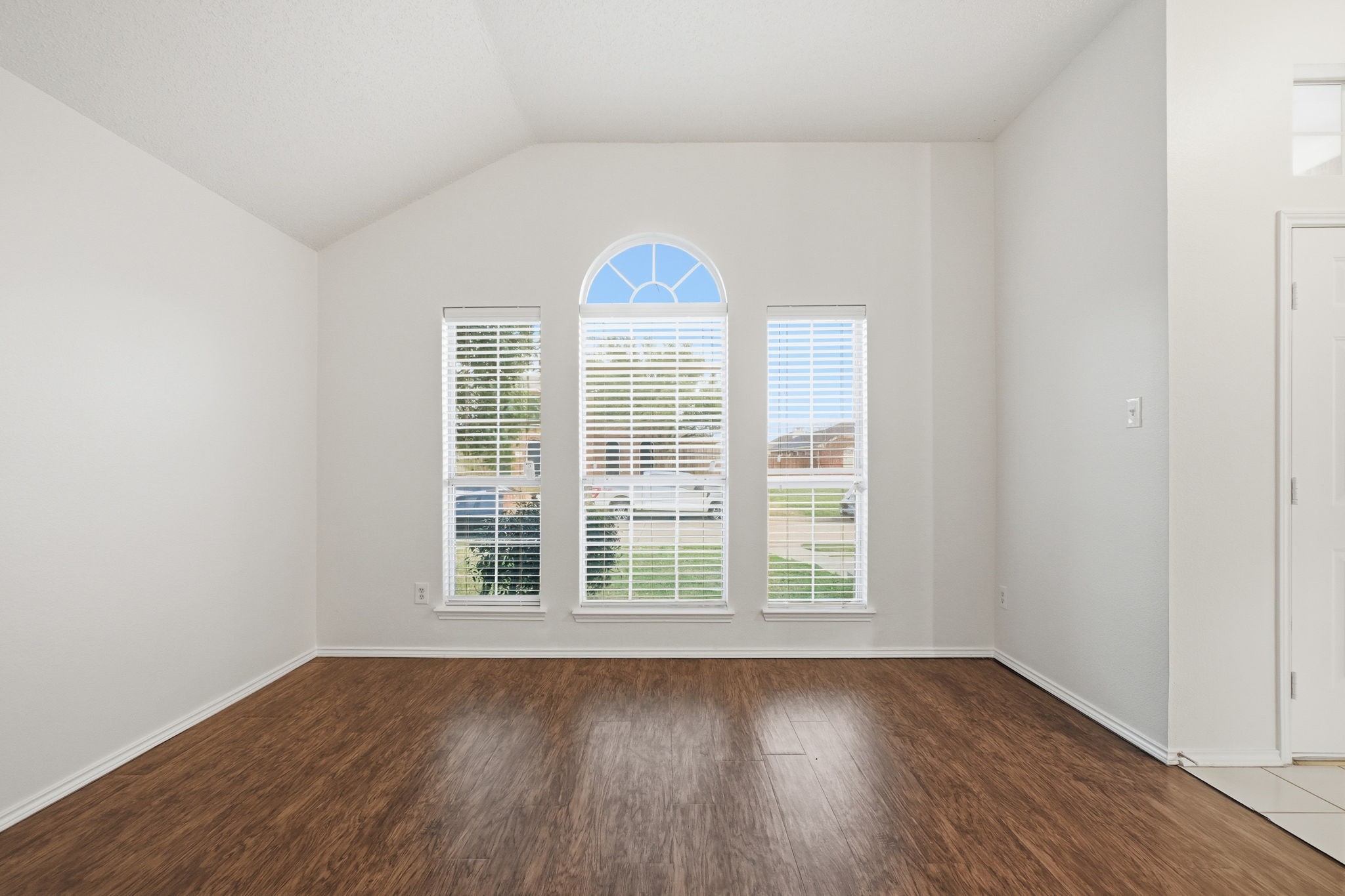 2525 Crooked Creek