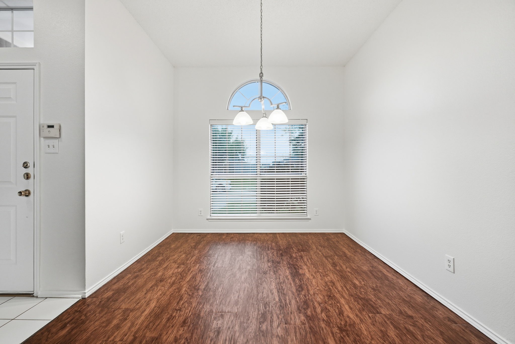 2525 Crooked Creek