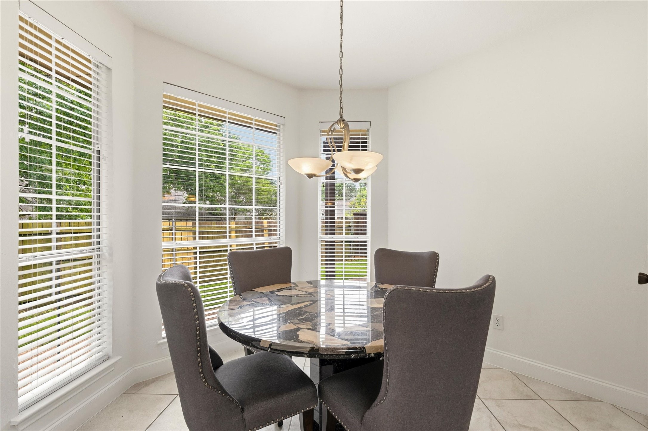 5009 Quail Ridge Drive