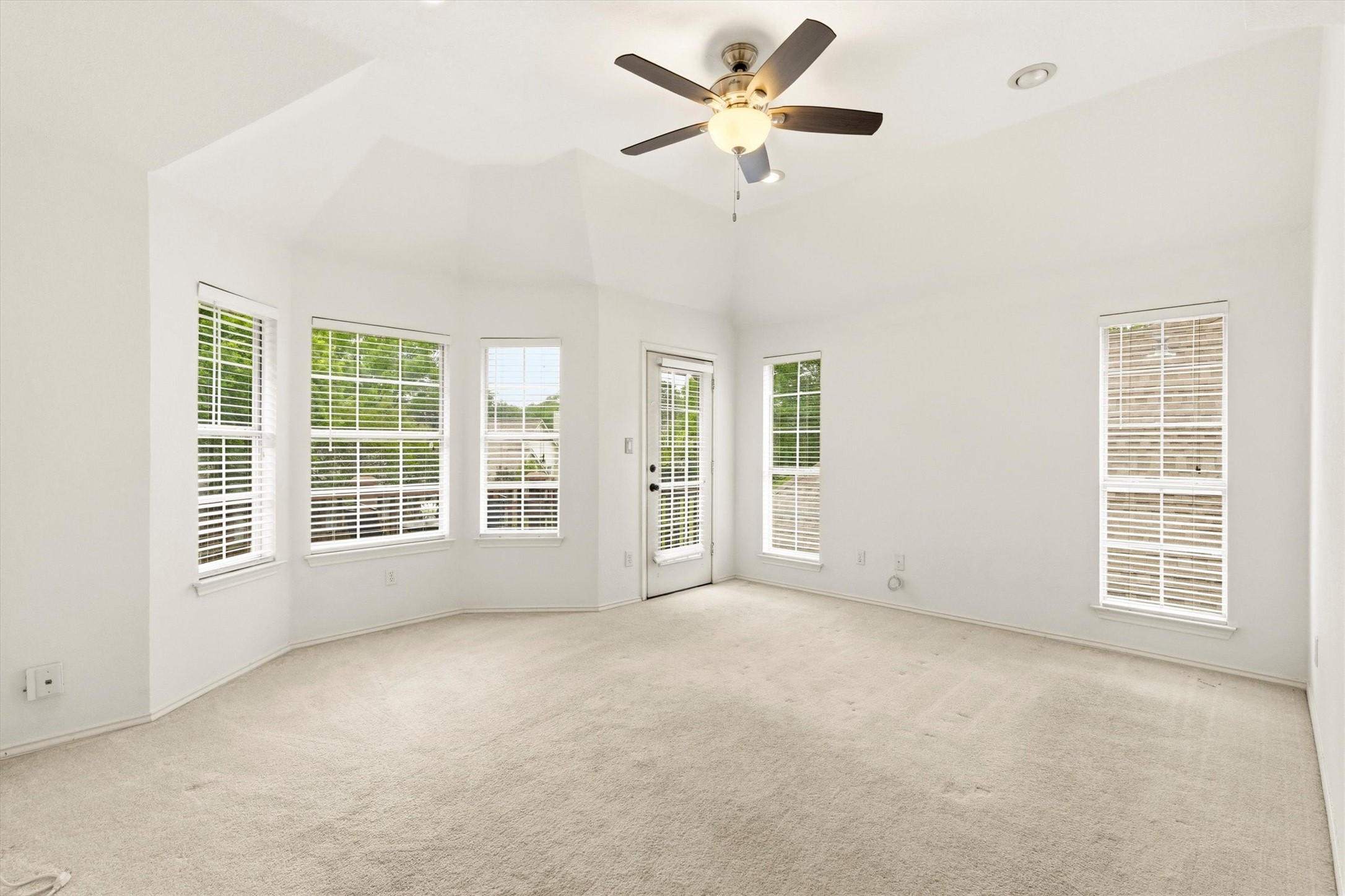 5009 Quail Ridge Drive