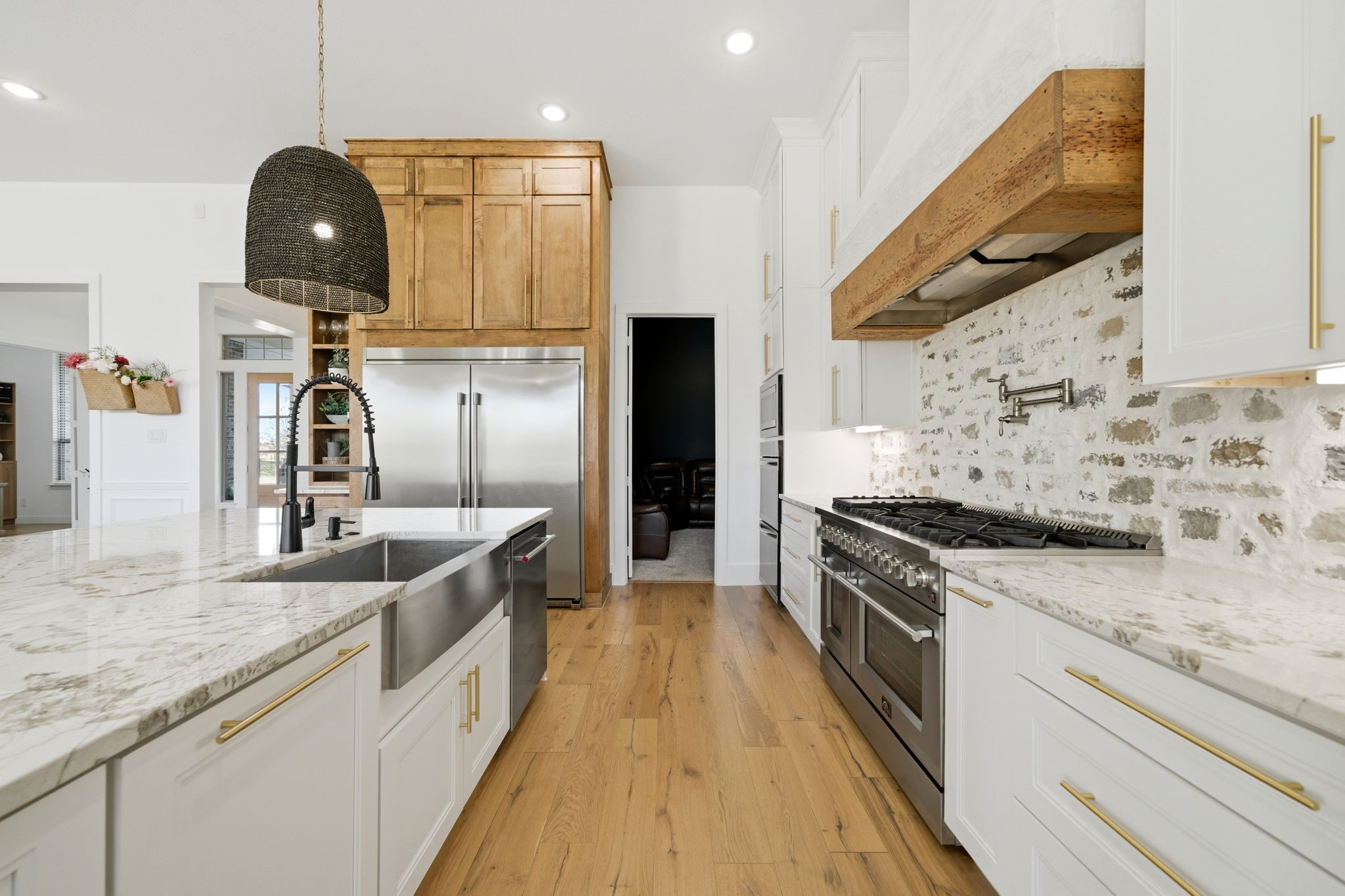 332 Ledstone Court