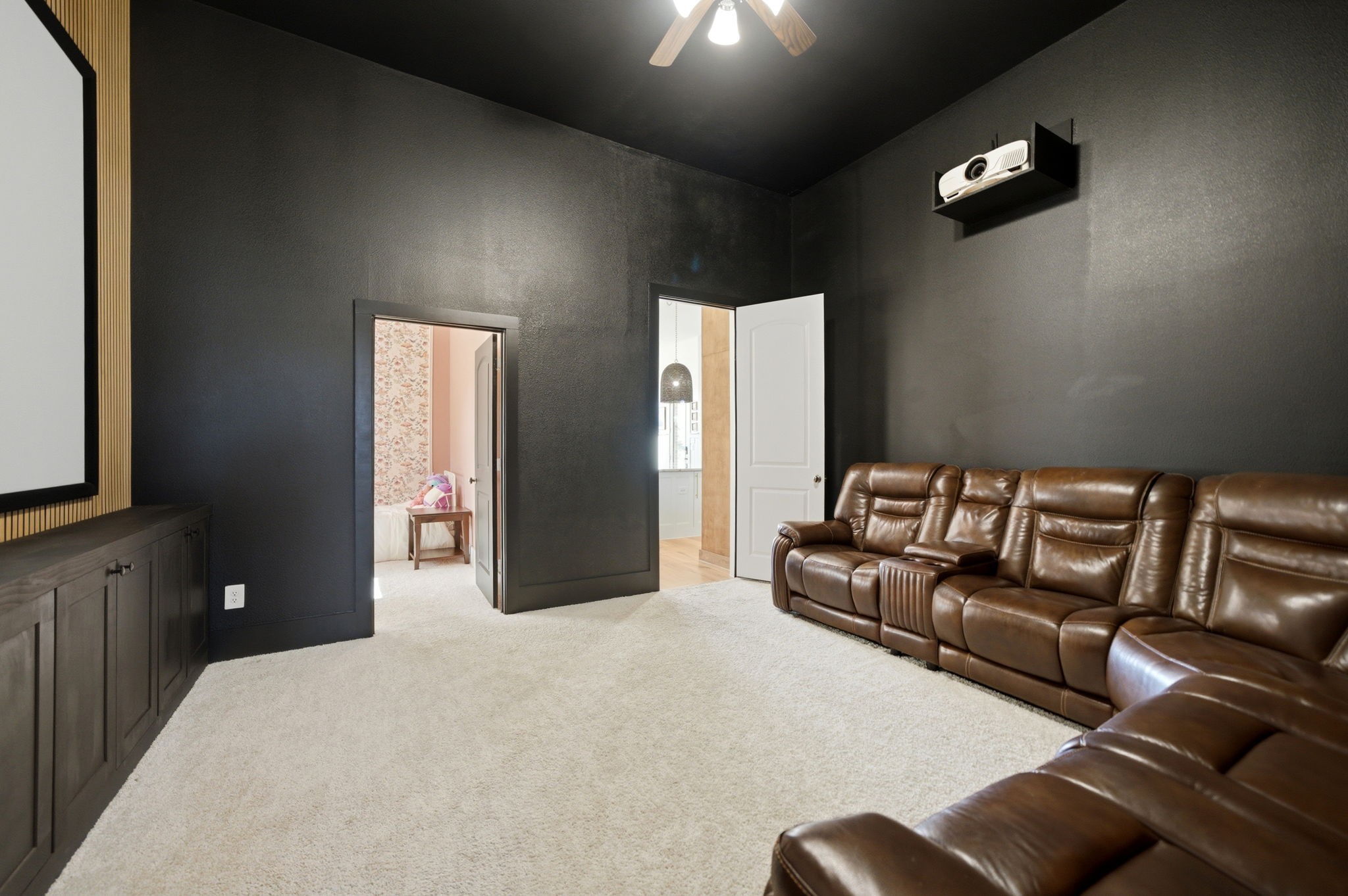 332 Ledstone Court