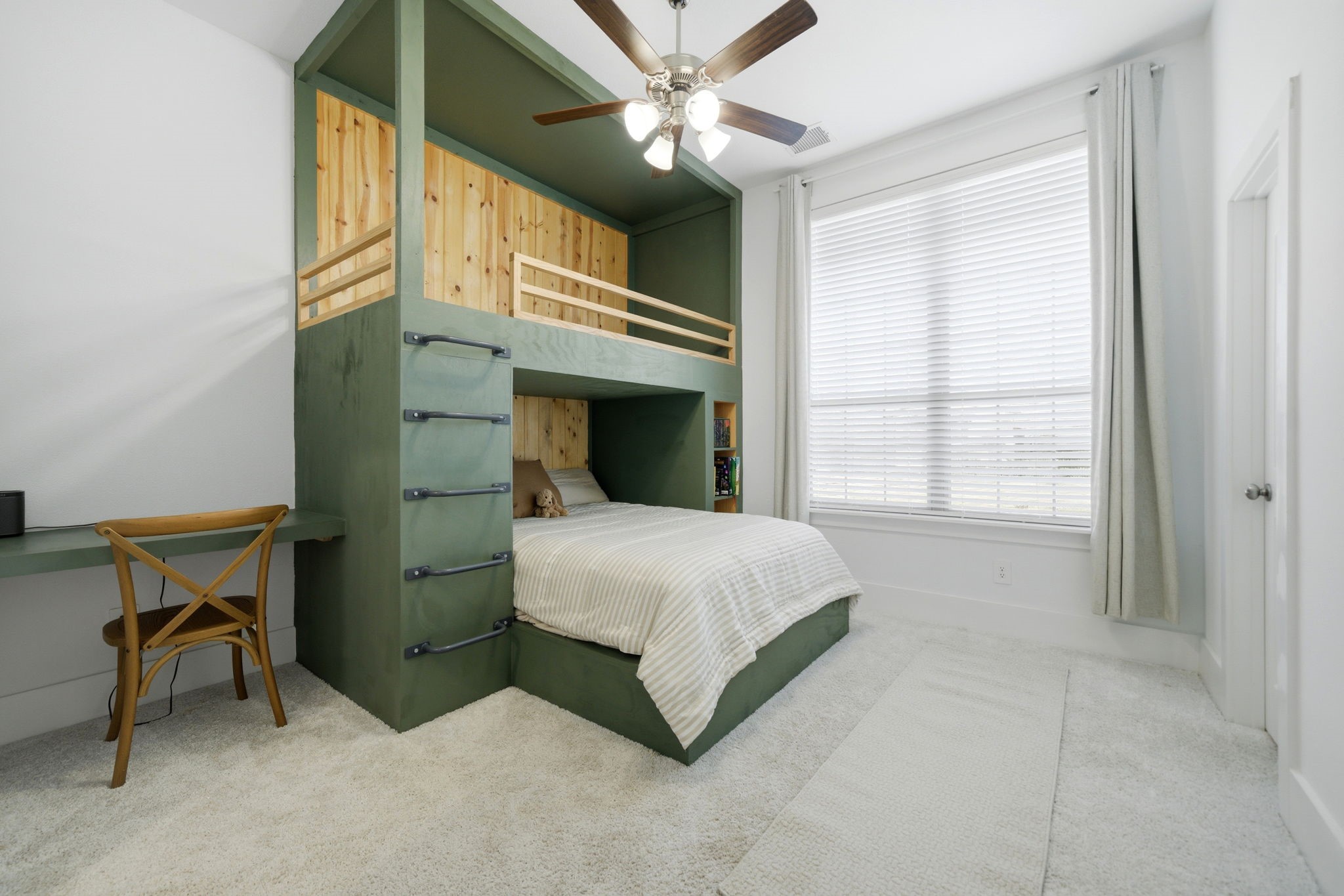 332 Ledstone Court