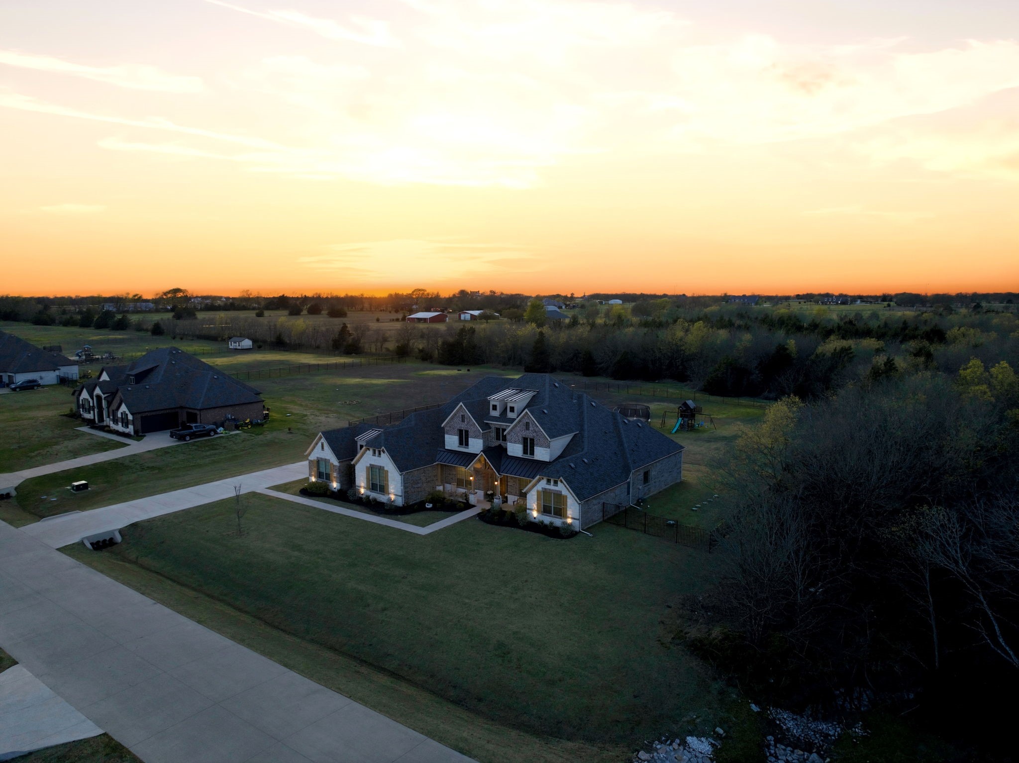 332 Ledstone Court