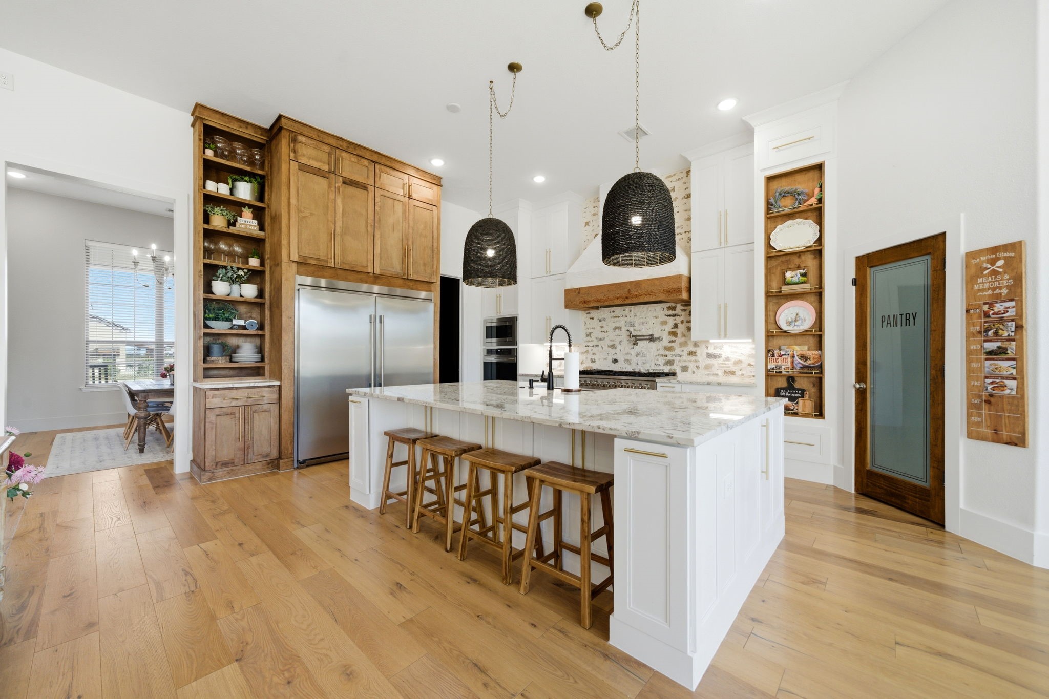 332 Ledstone Court