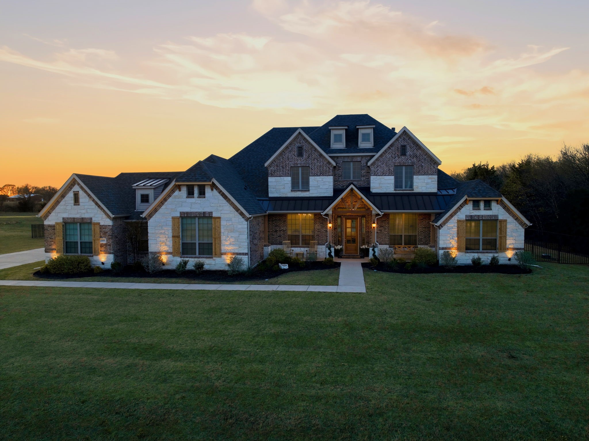 332 Ledstone Court