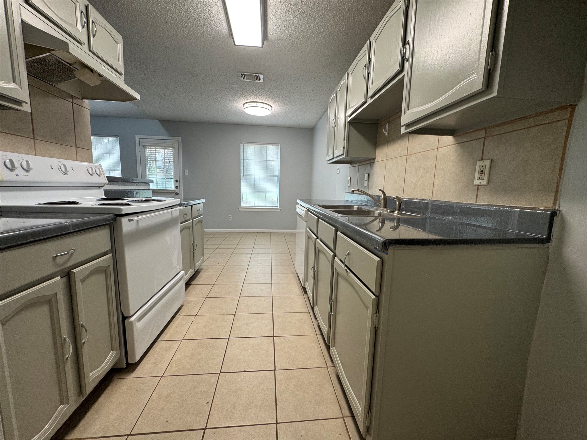 3901 Sweetgum Court