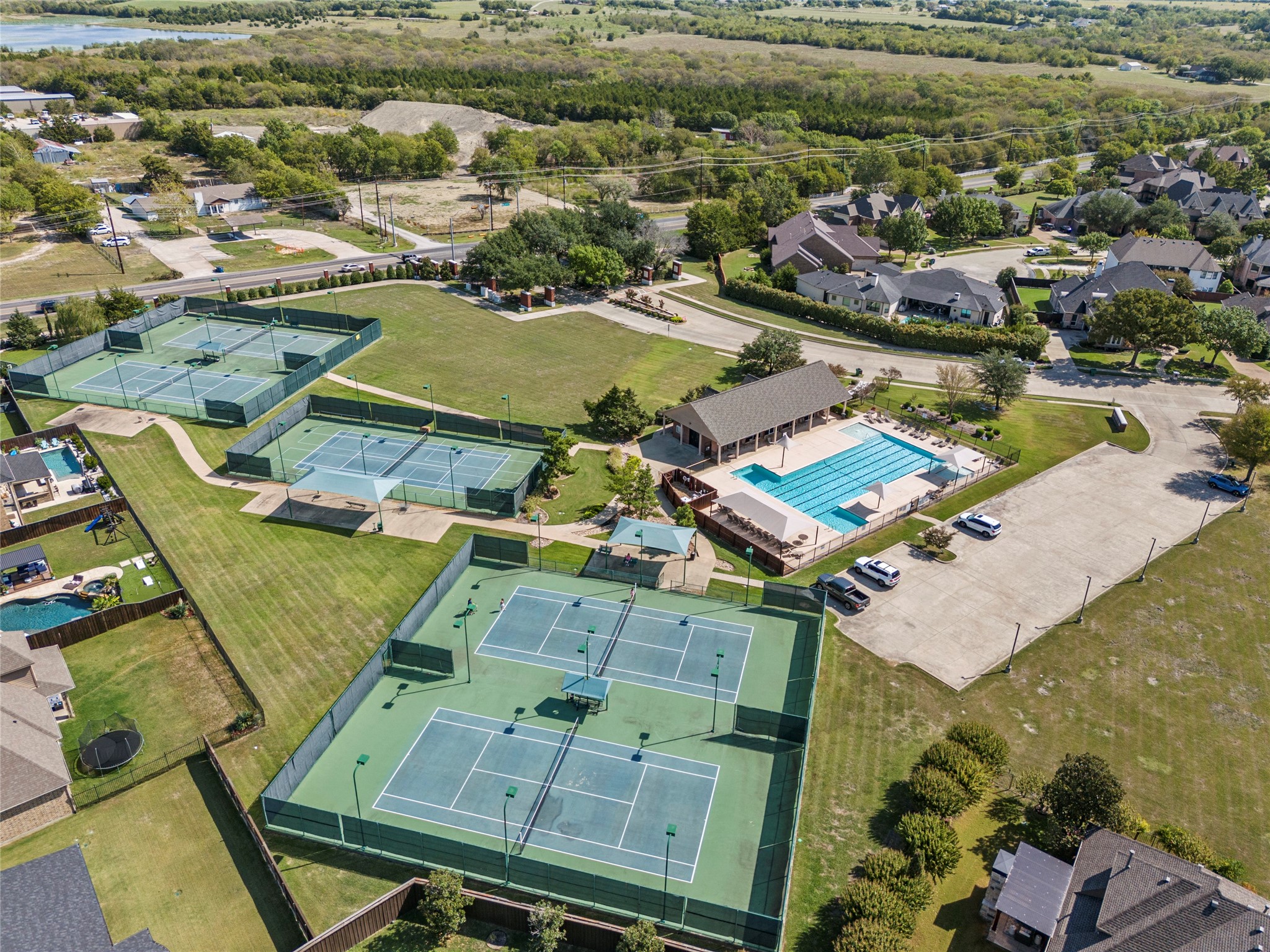 912 Country Club Drive