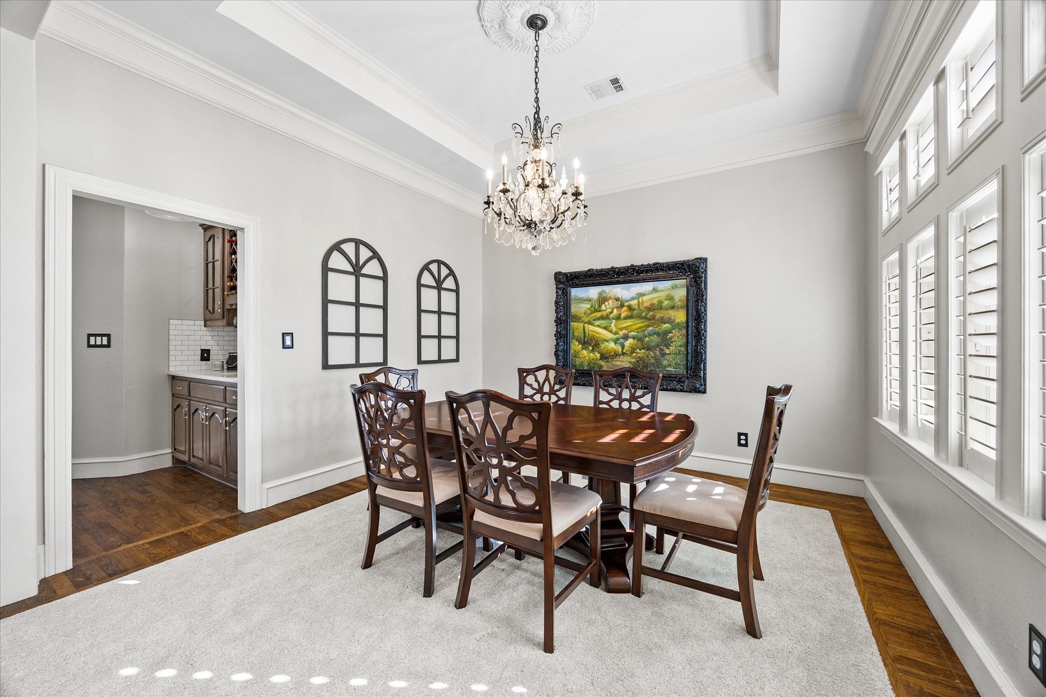 912 Country Club Drive