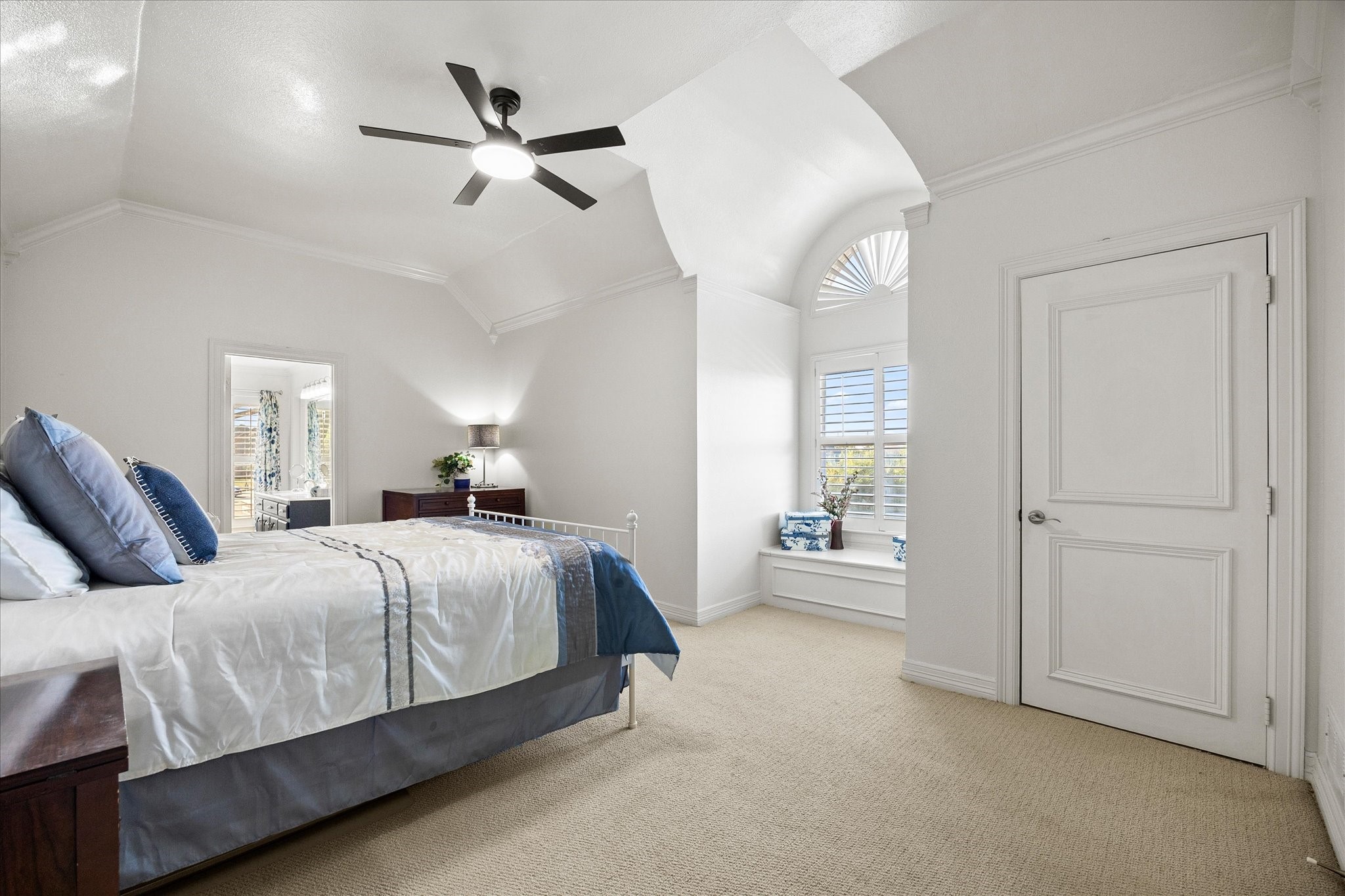 912 Country Club Drive