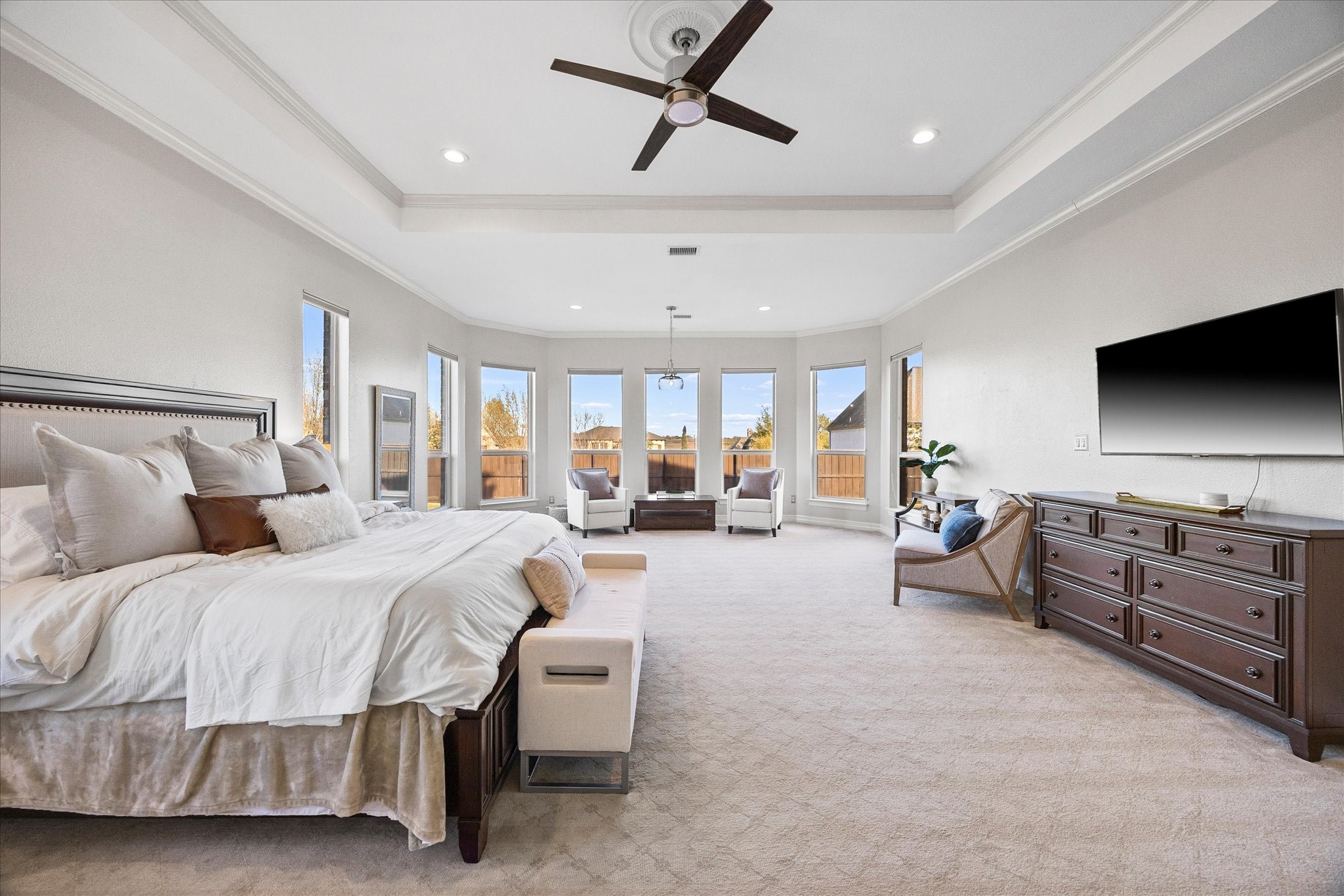 912 Country Club Drive