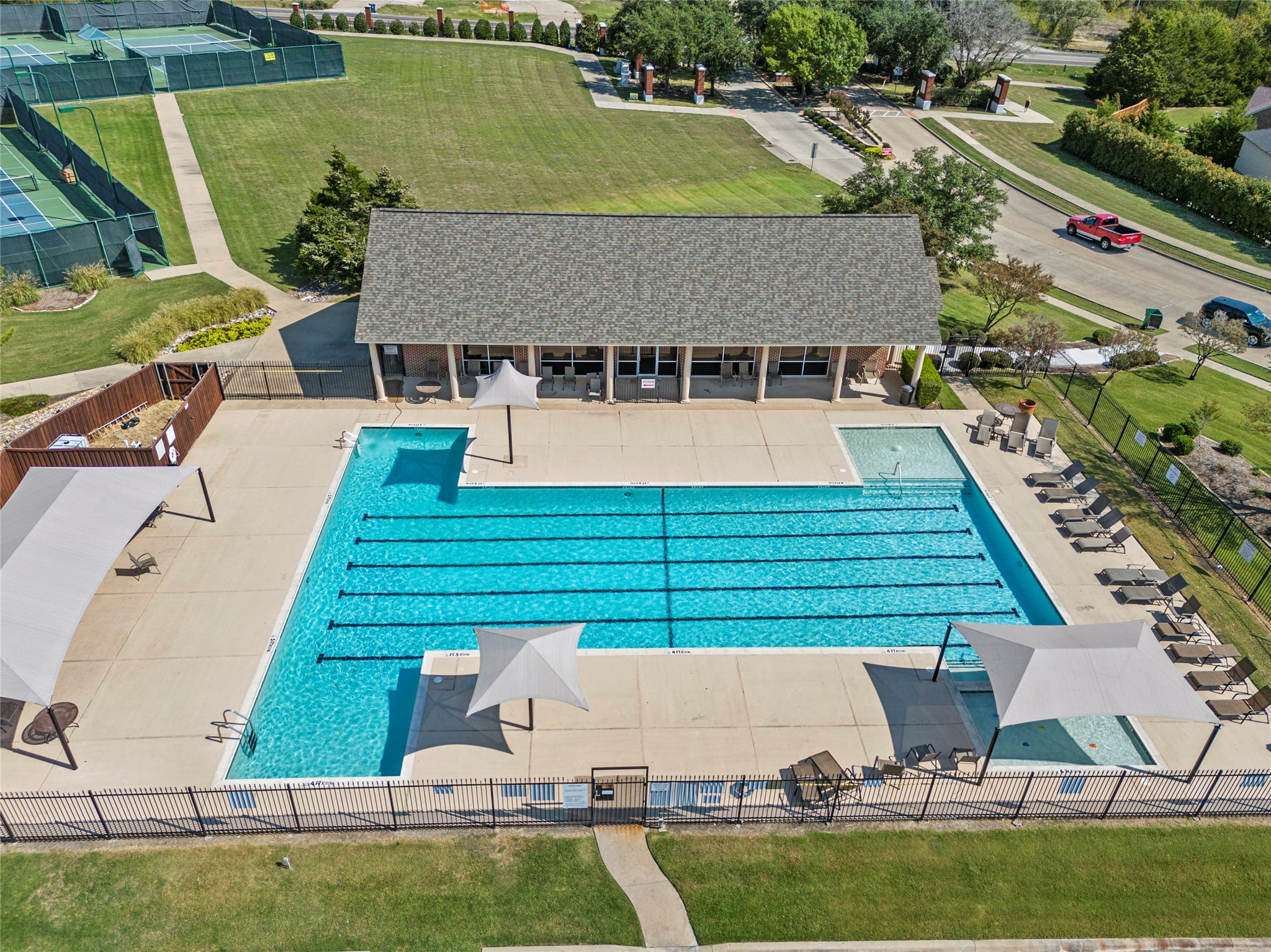 912 Country Club Drive