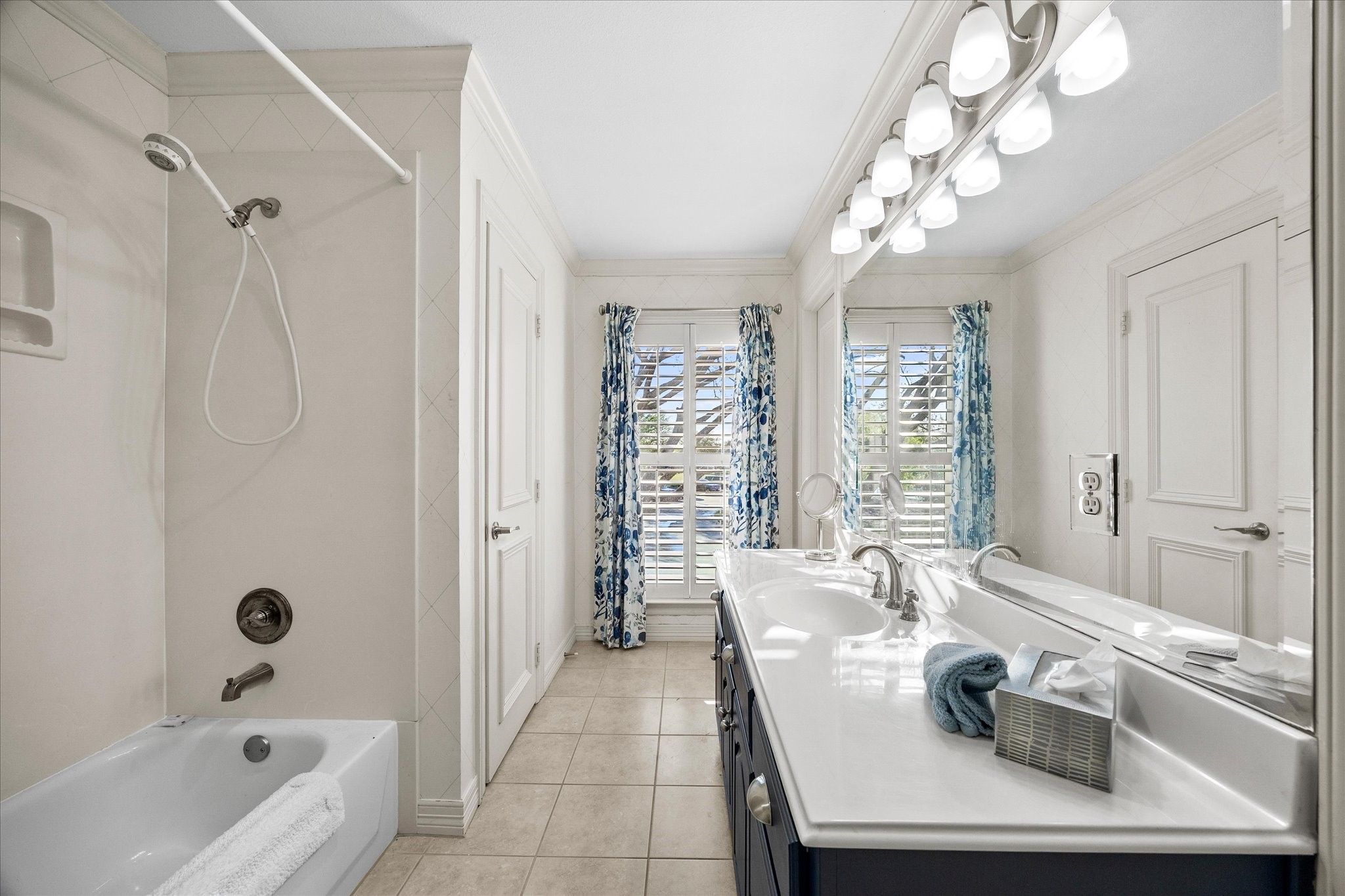 912 Country Club Drive