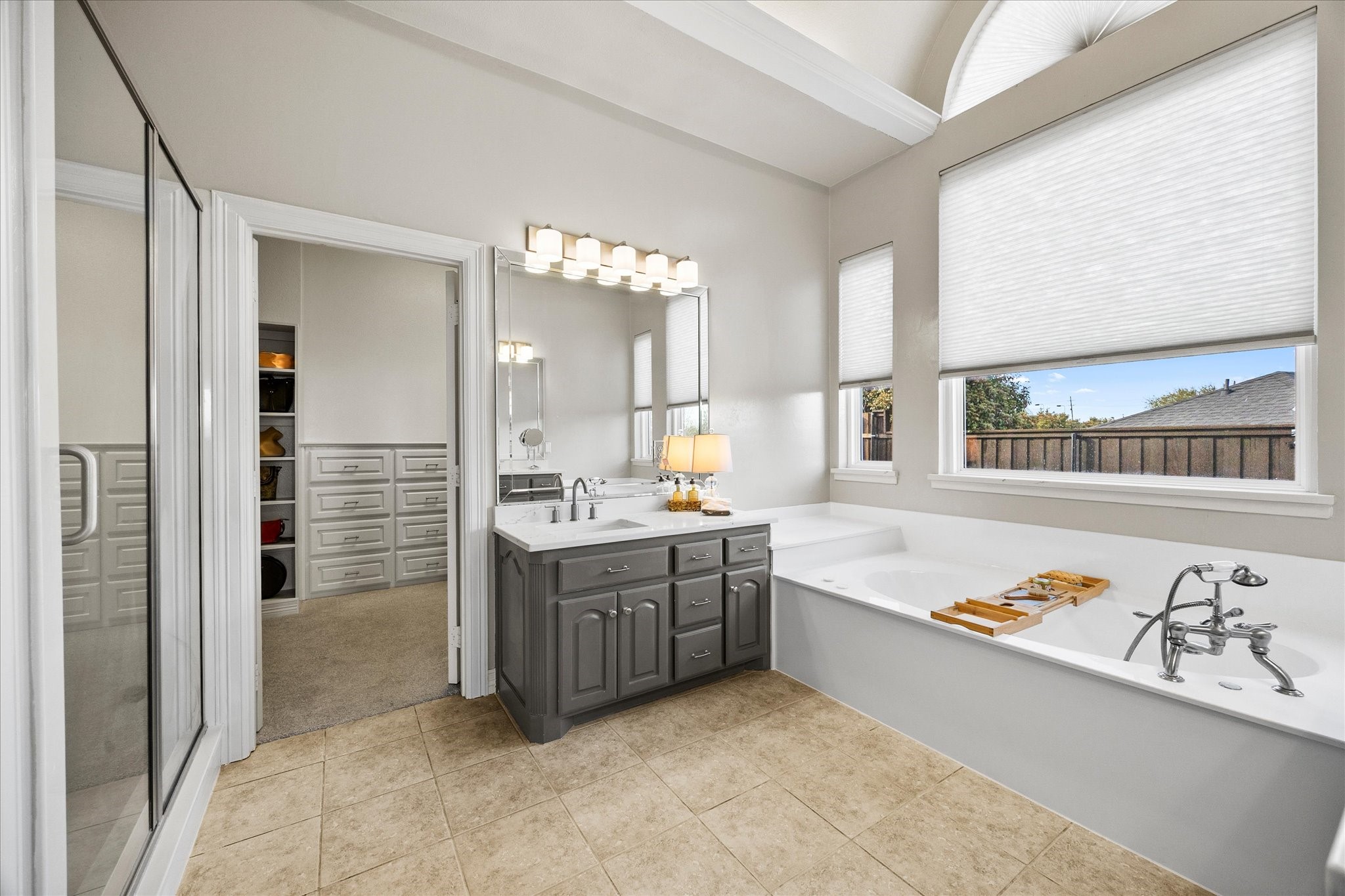 912 Country Club Drive