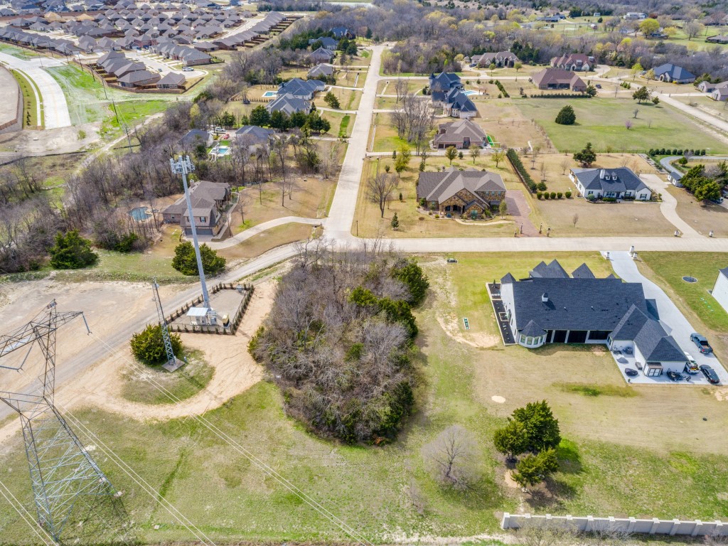 3015 Crossing Drive