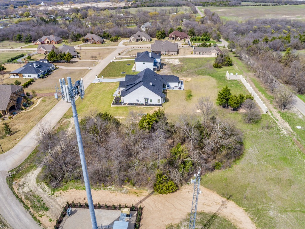 3015 Crossing Drive