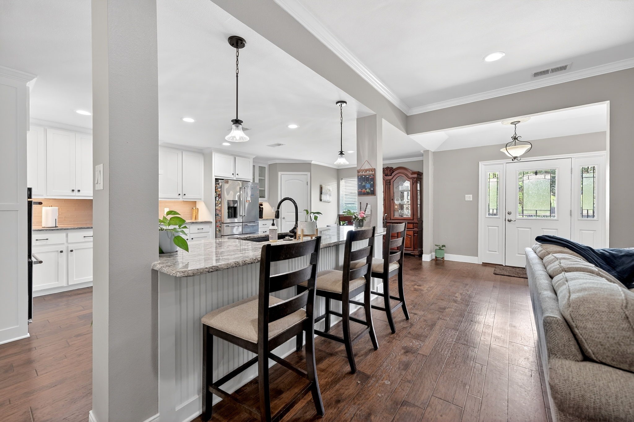 102 Royal Oaks Drive