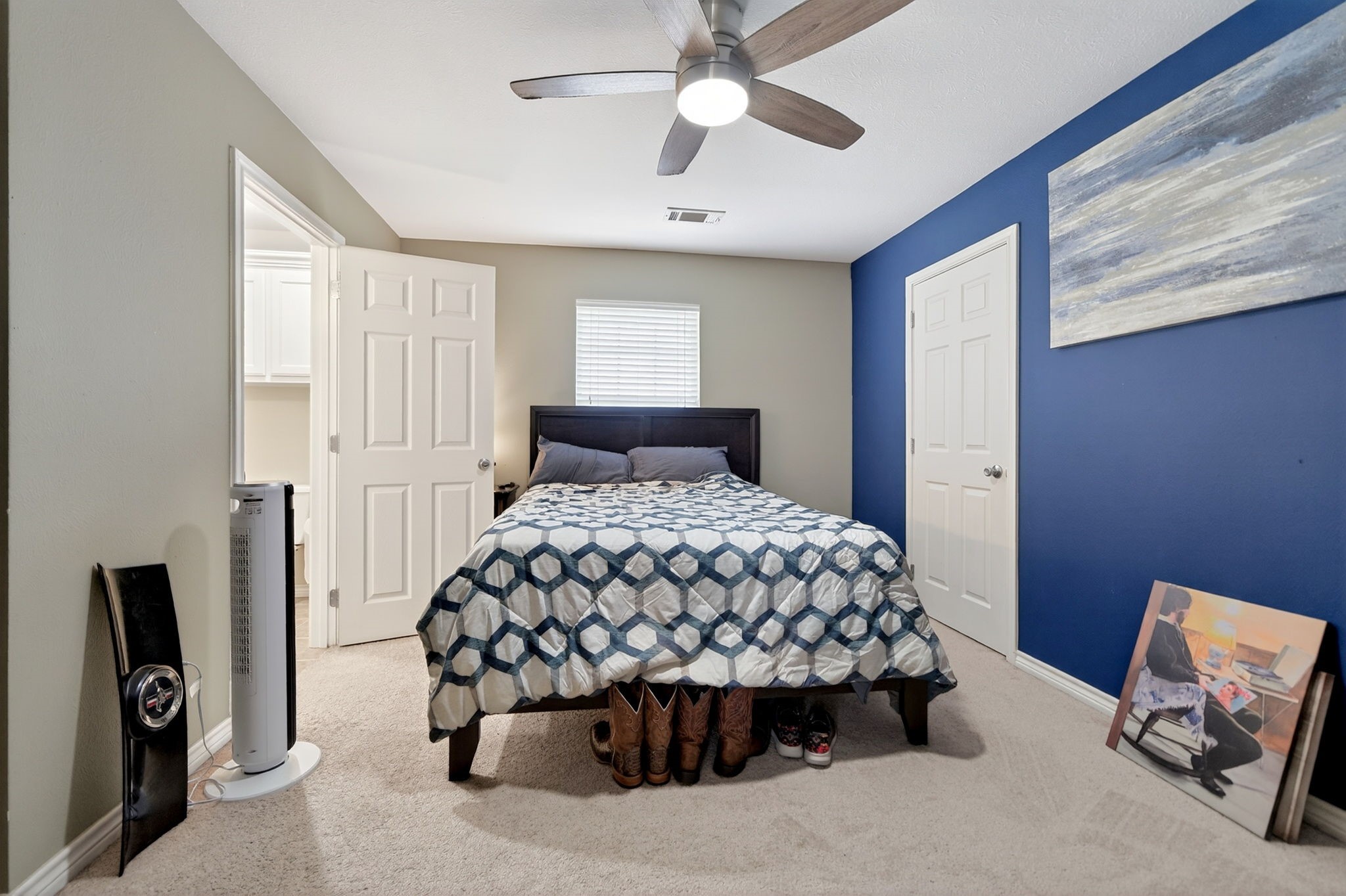 102 Royal Oaks Drive