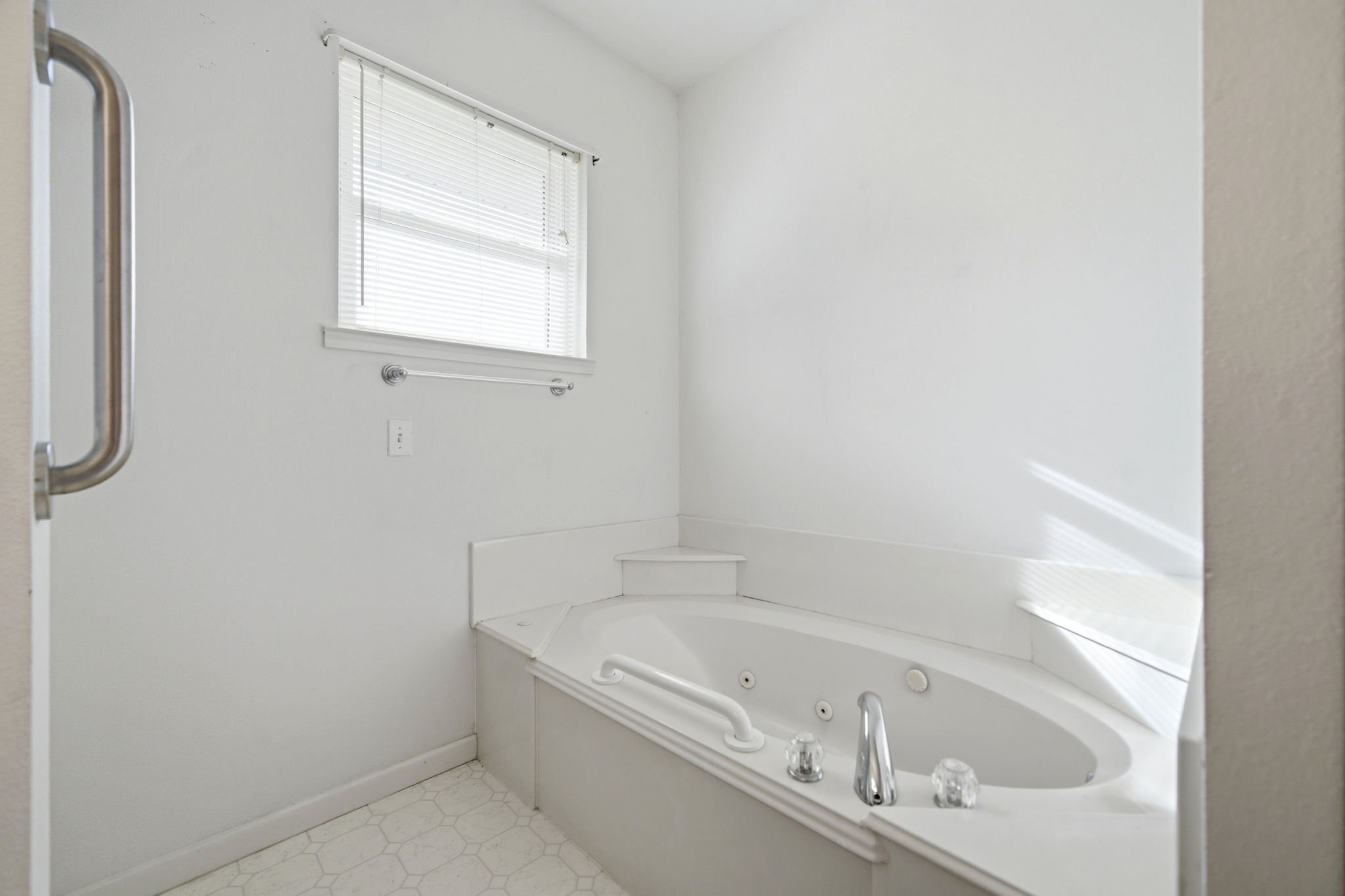 12748 County Road 4077