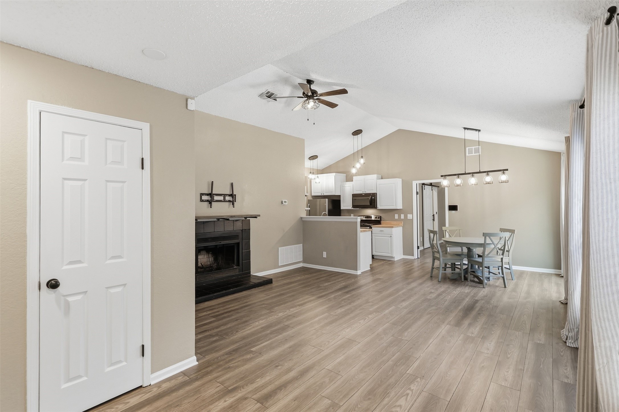 230 Teakwood Lane