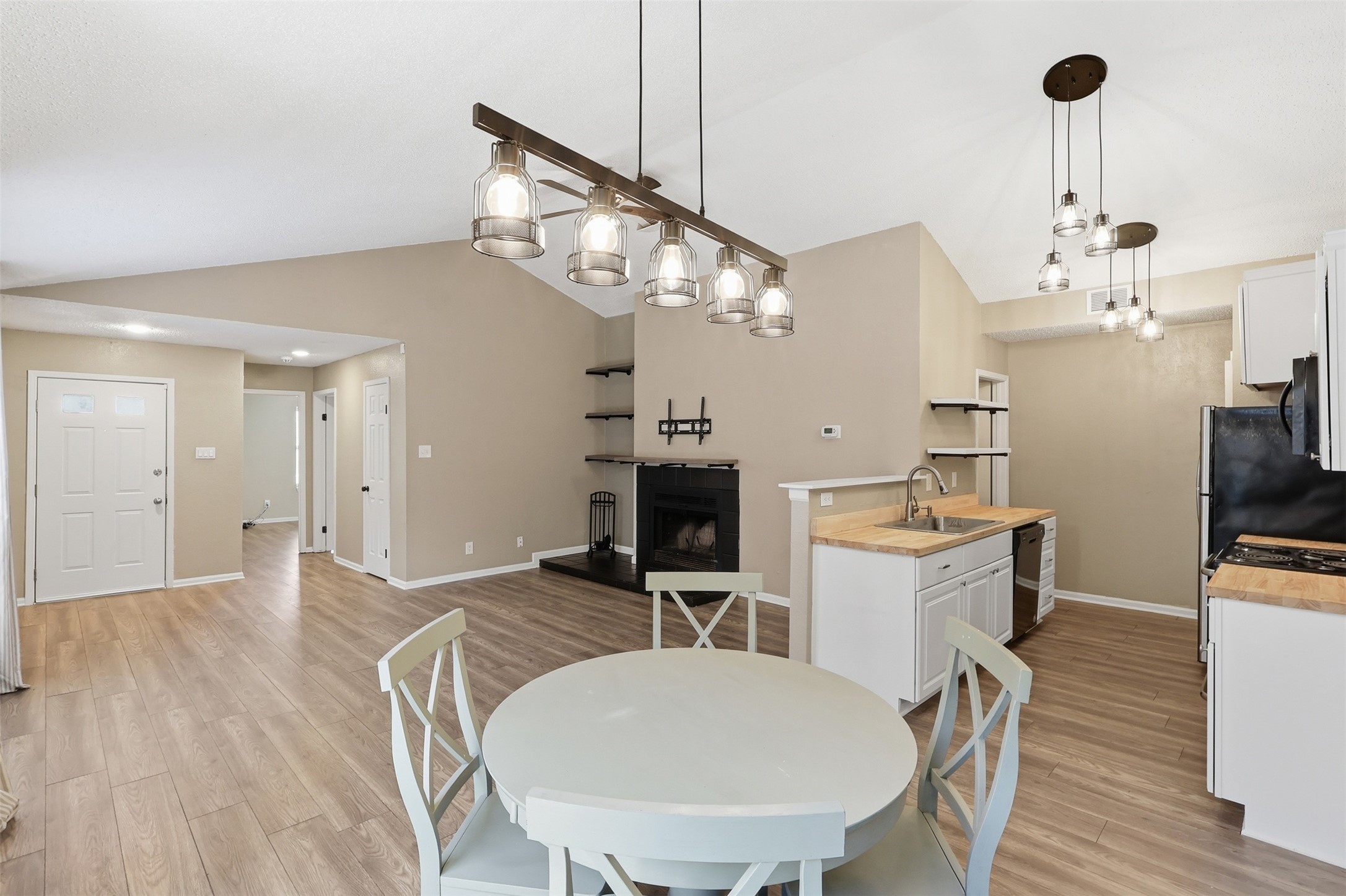 230 Teakwood Lane