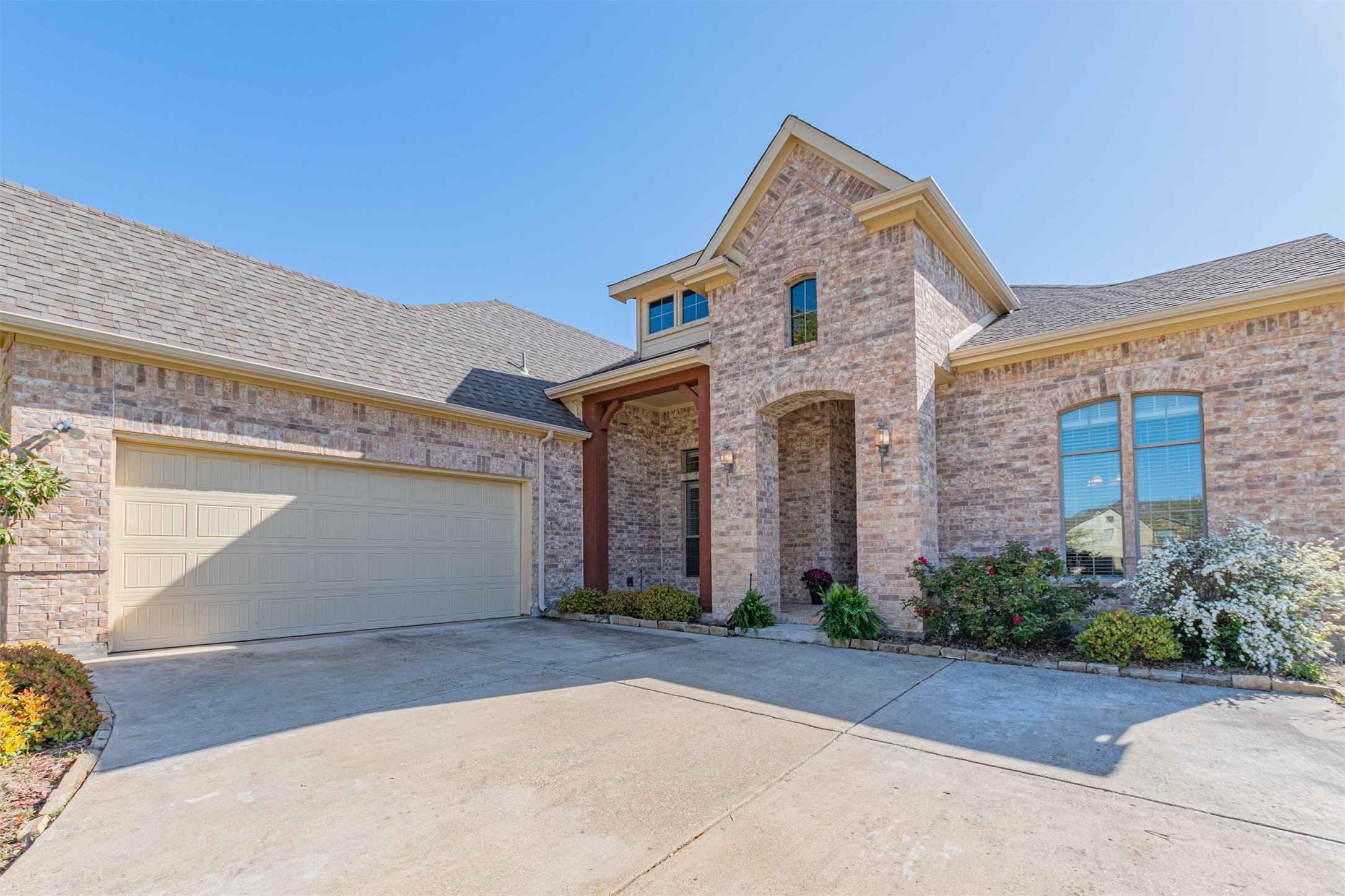 1205 Crestcove Drive