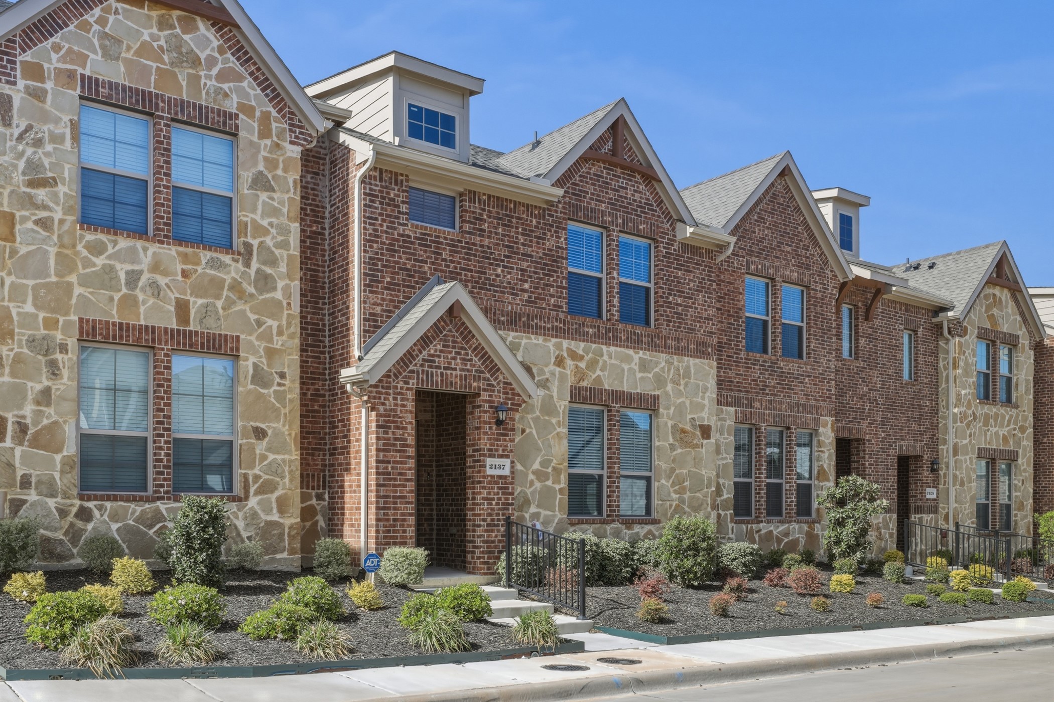 2137 Crooked Bow Drive