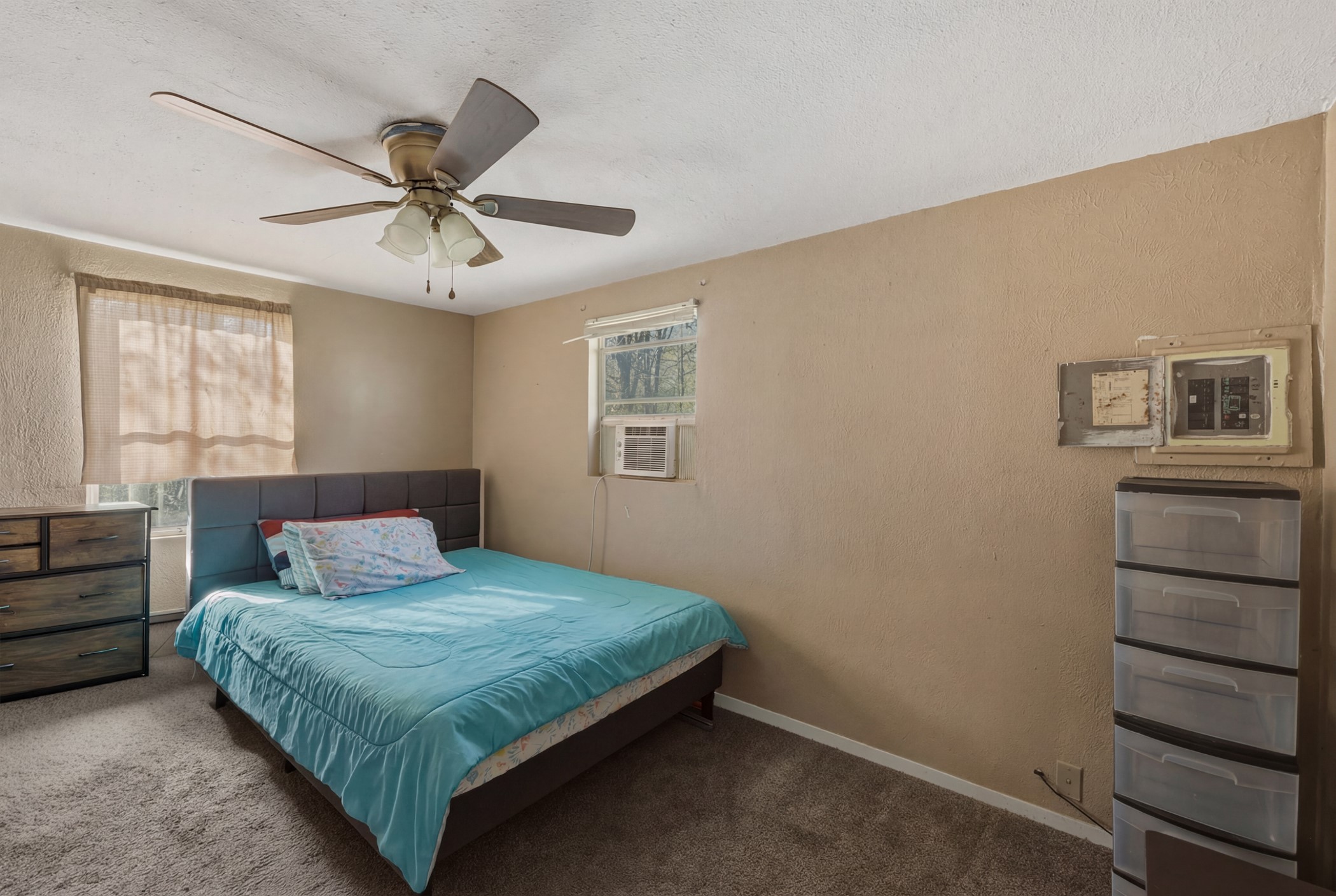 9747 Navajo Lane