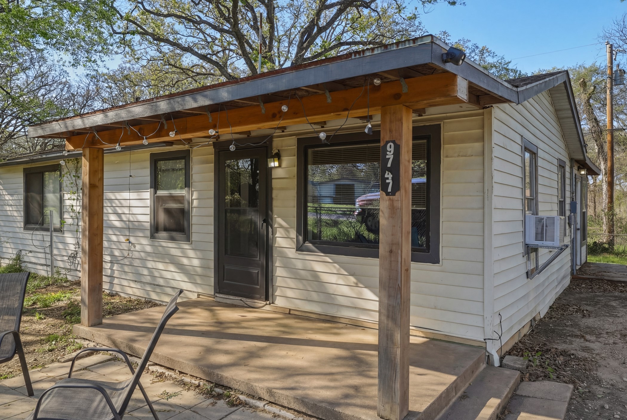 9747 Navajo Lane