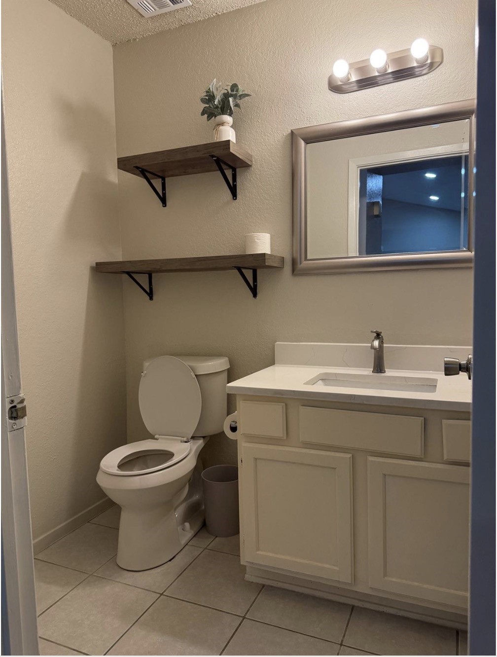 2500 E Park Boulevard W5