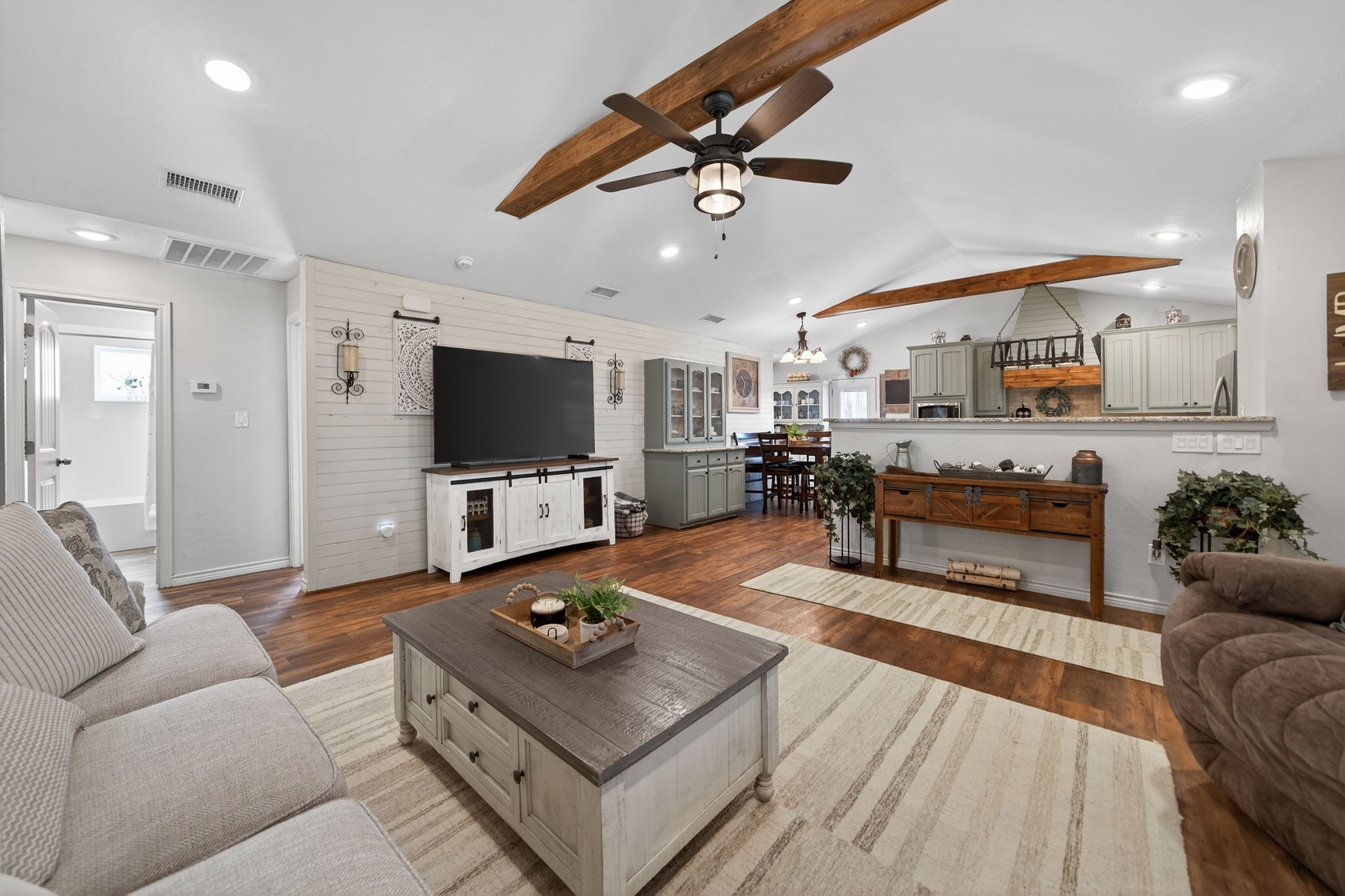 150 S Westlake Drive