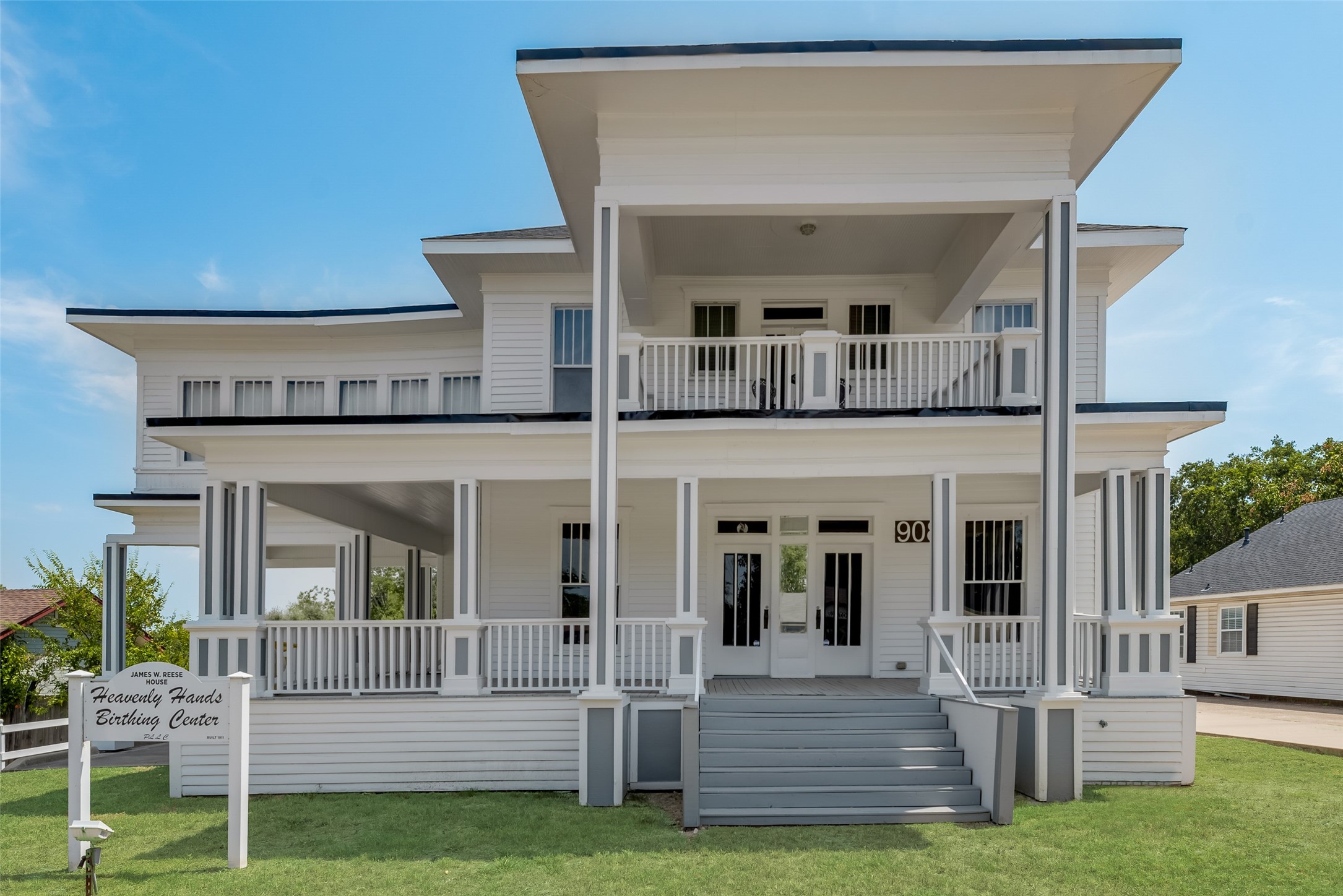 908 Goliad Street