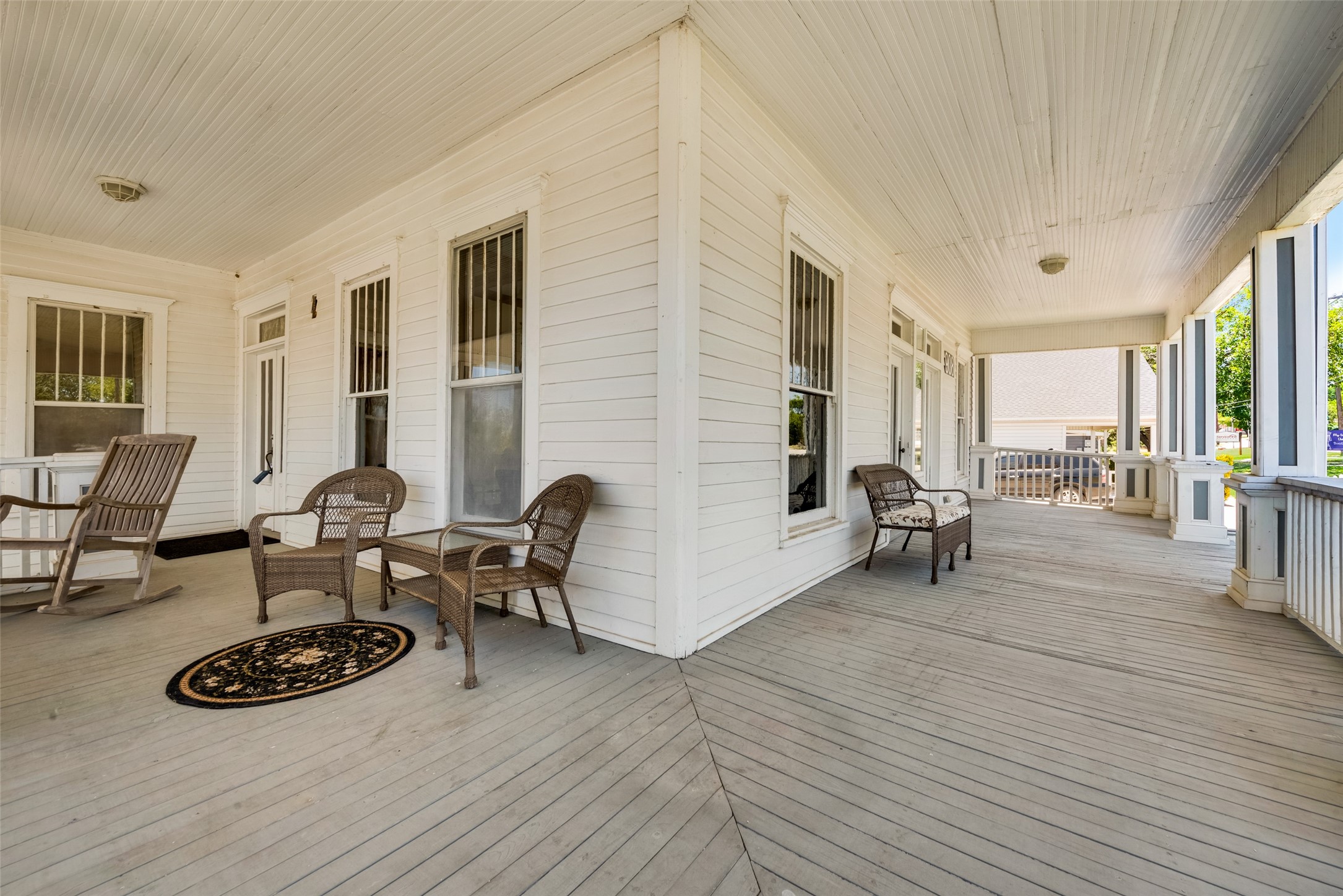908 Goliad Street