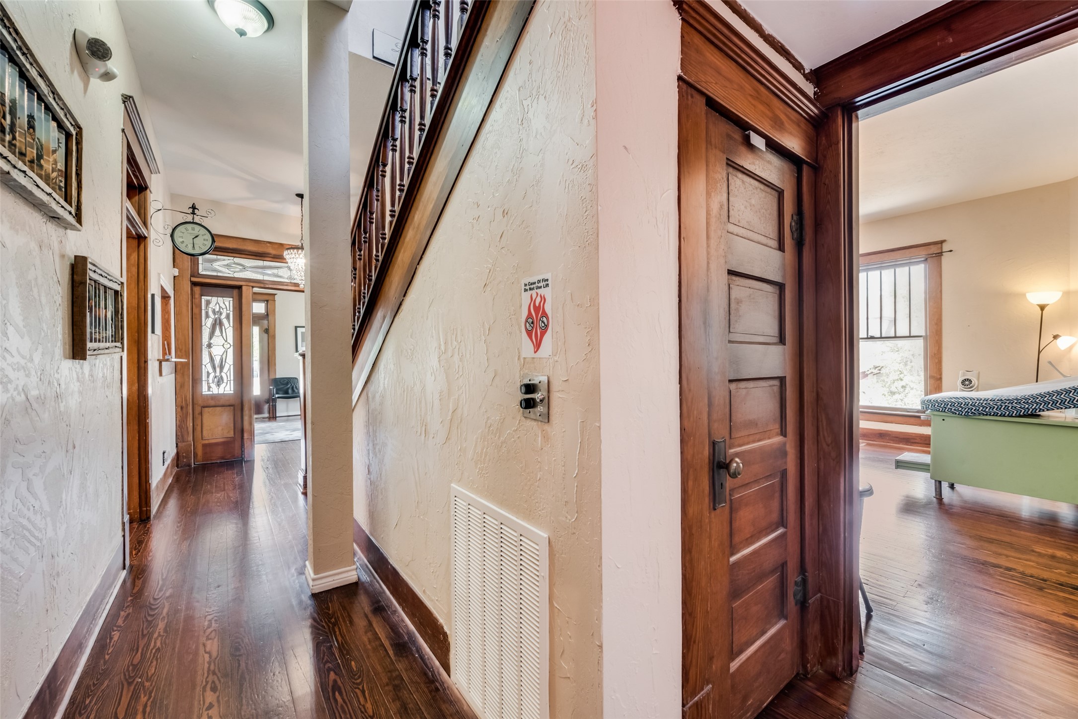 908 N Goliad Street