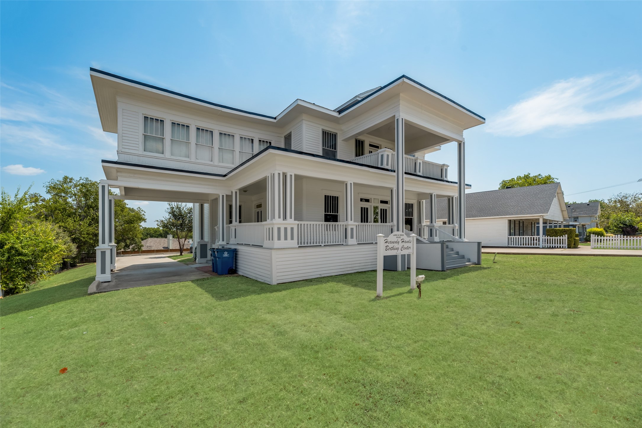 908 N Goliad Street