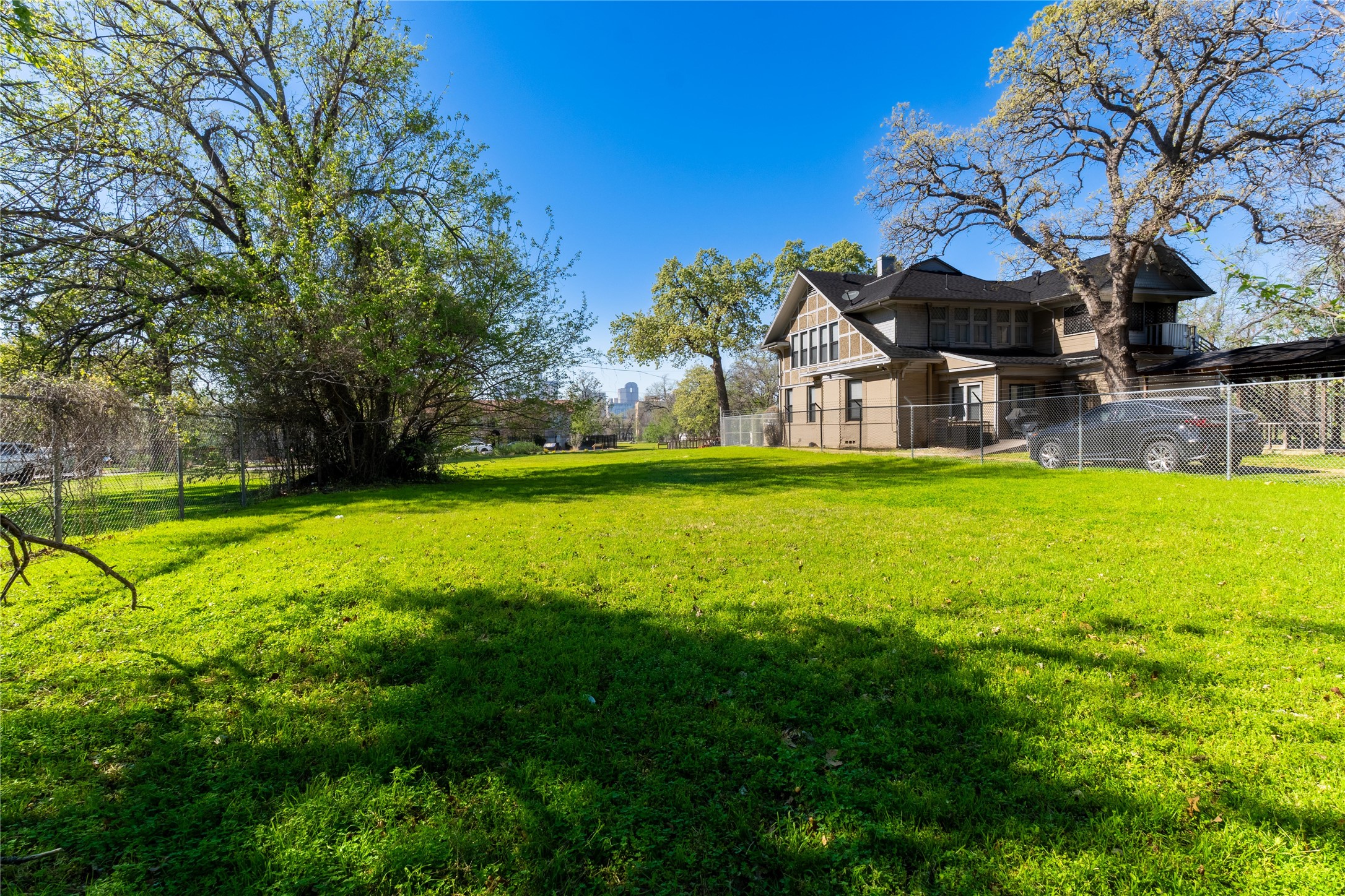 1830 Park Row Avenue