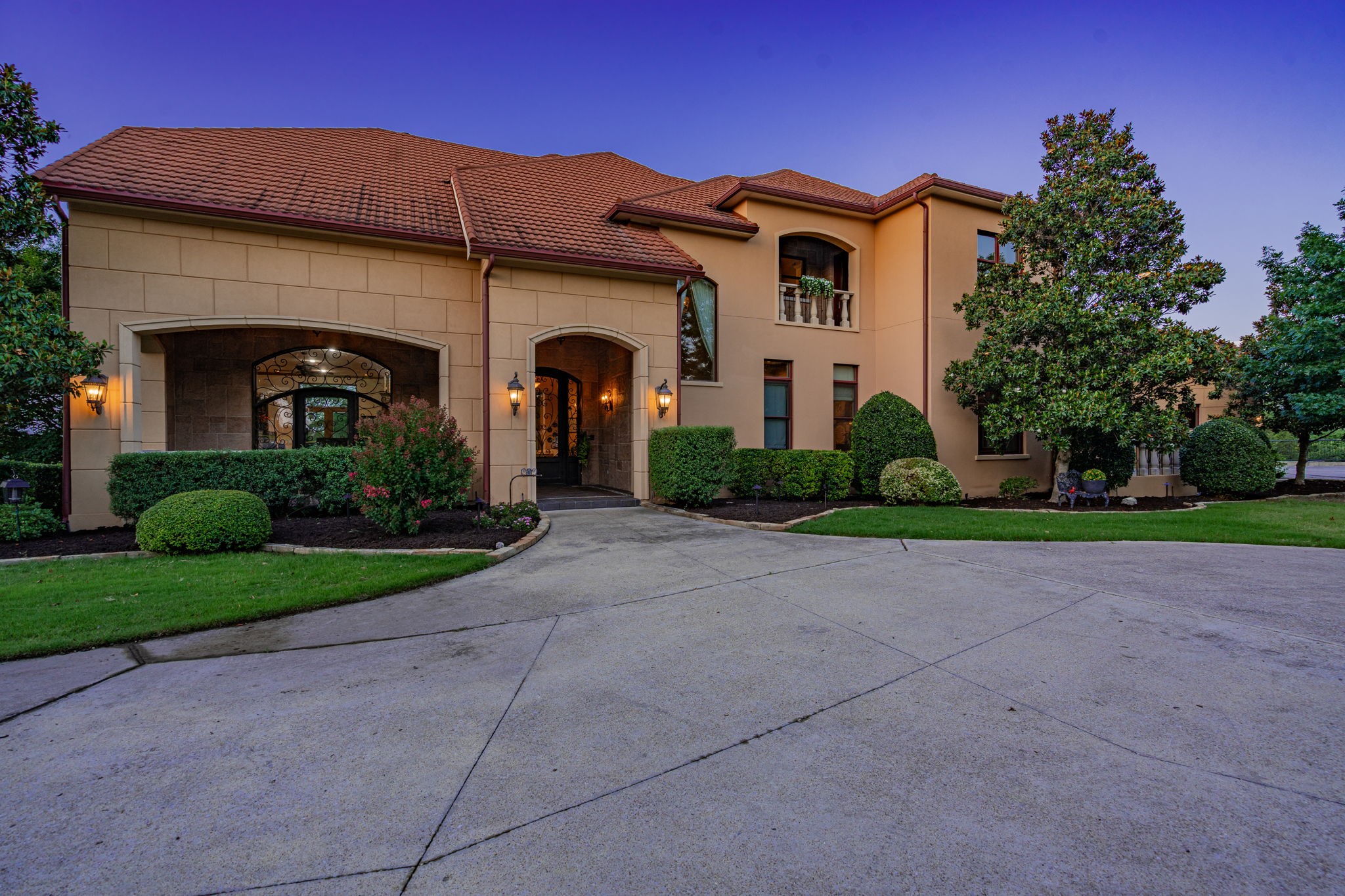 323 Kings Court