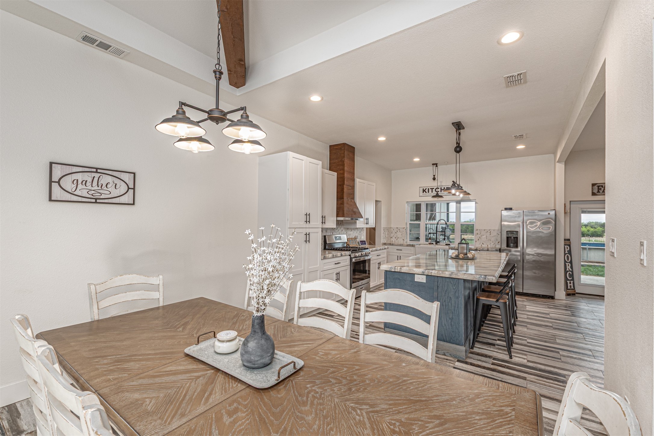 4886 County Road 1037