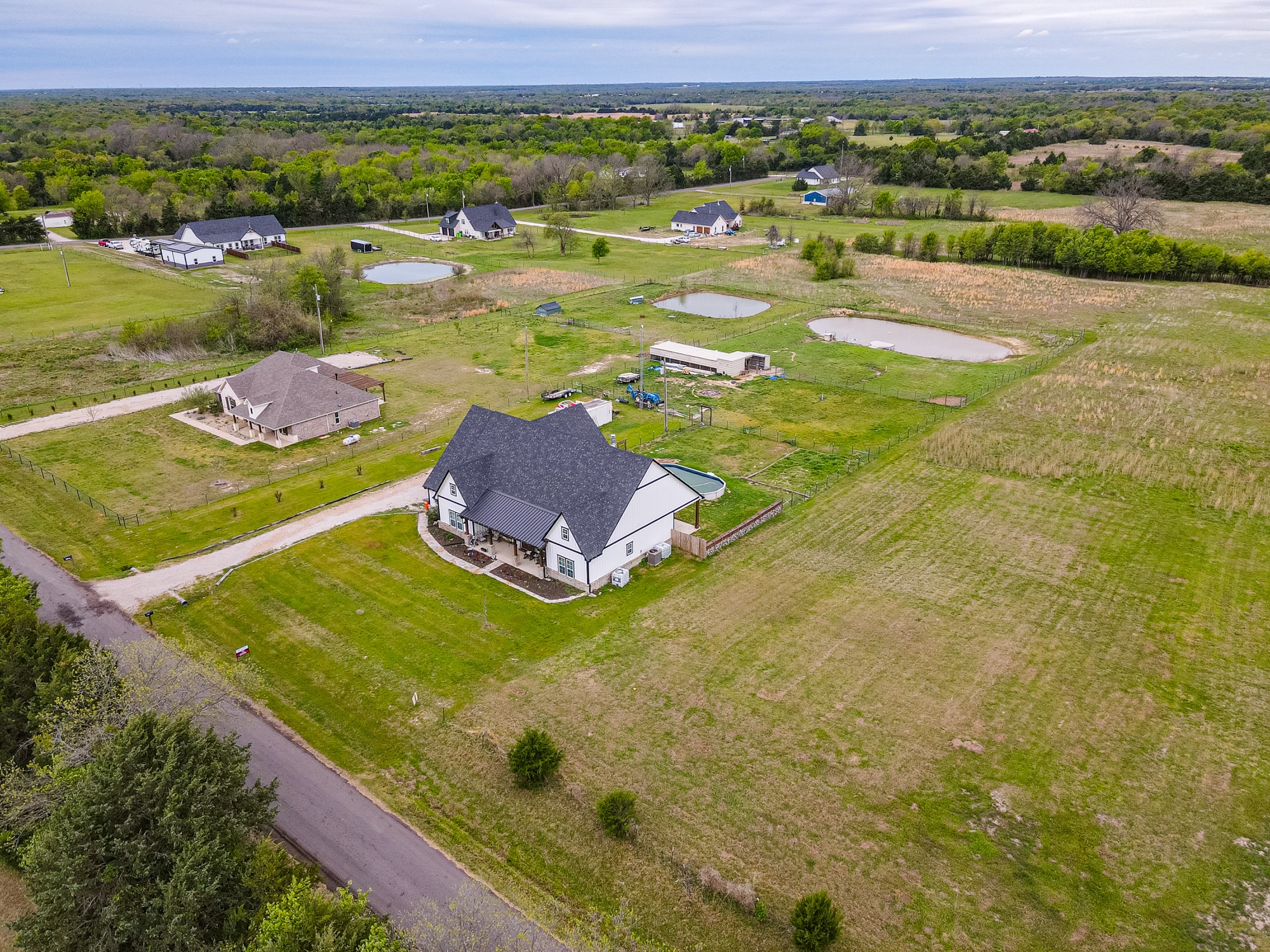 4886 County Road 1037